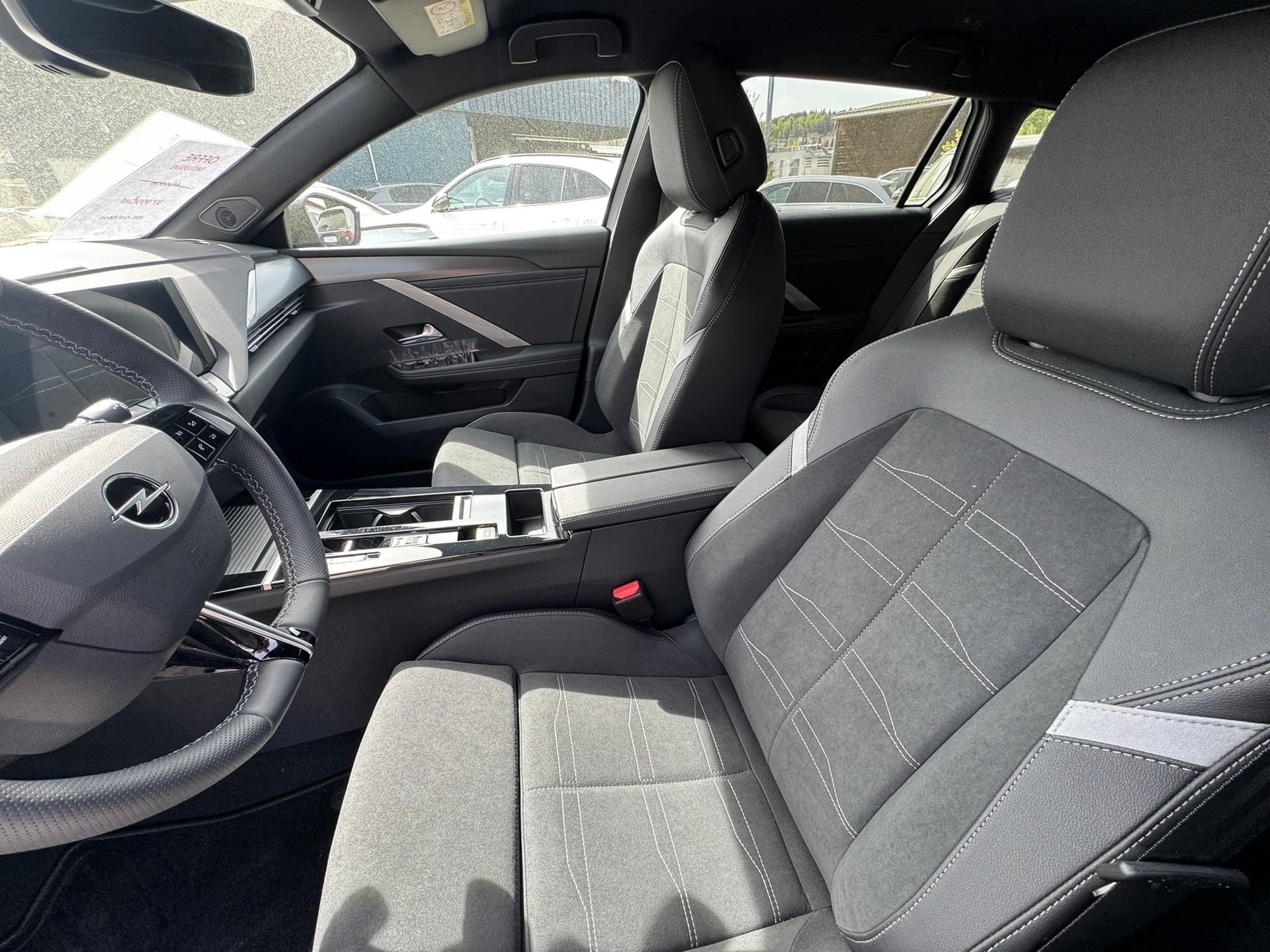 OPEL Astra Sports Tourer 1.2i Turbo MHEV GS A-image-3