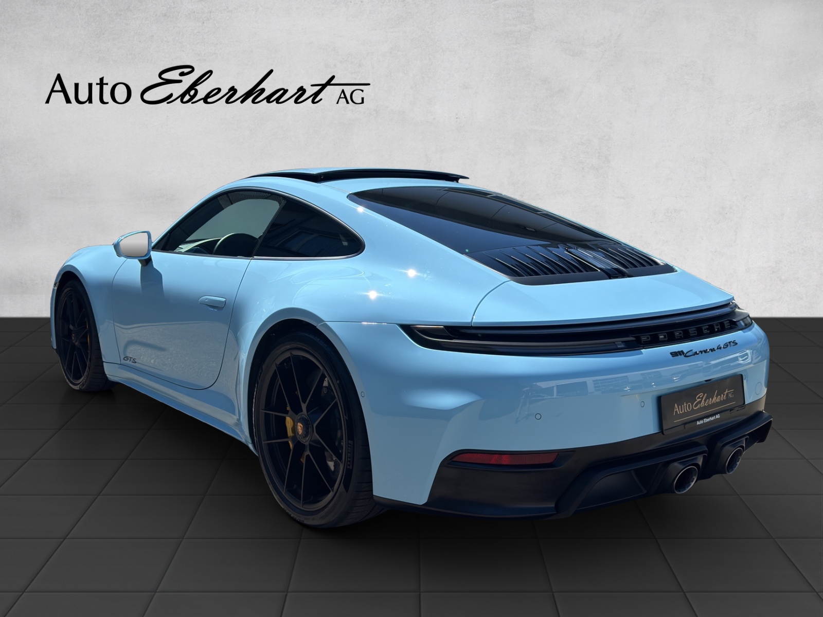 PORSCHE 911 Carrera 4 GTS Gulf Blue-image-1