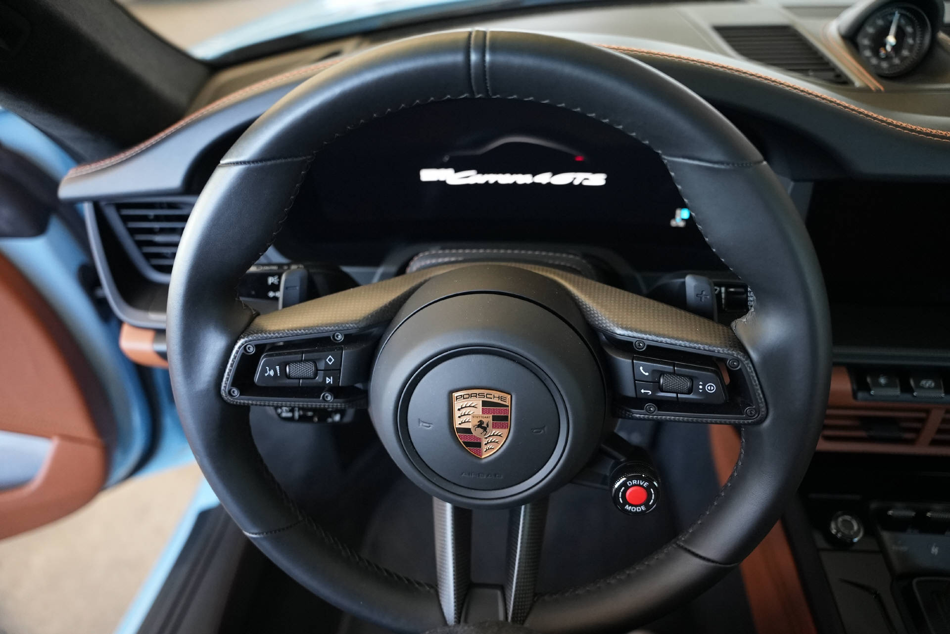 PORSCHE 911 Carrera 4 GTS Gulf Blue-image-12
