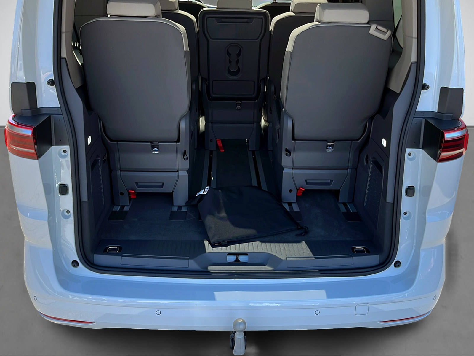 VW Multivan kurz 1.5 TSI eHybrid Liberty DSG 4motion-image-6