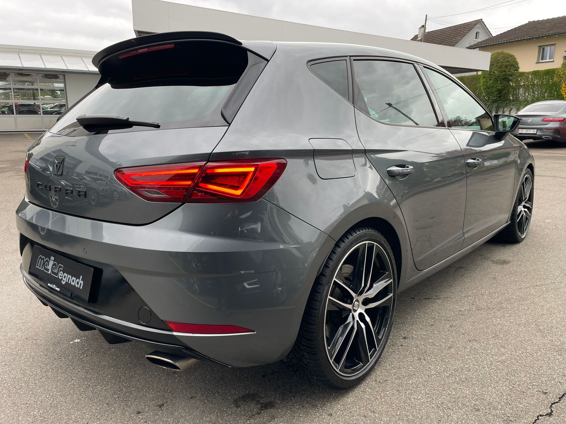 SEAT Leon 2.0 TSI Cupra R DSG-image-6