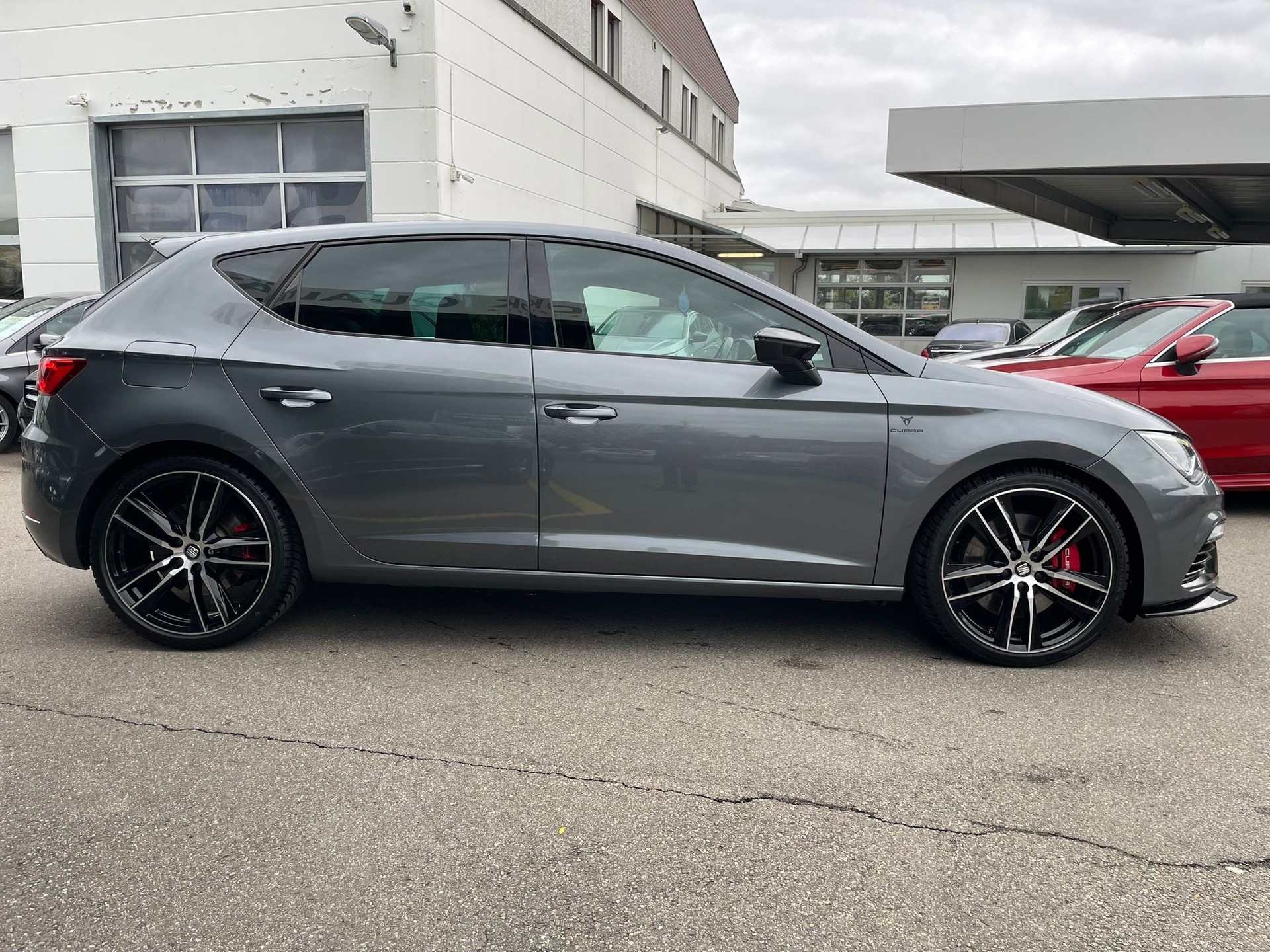 SEAT Leon 2.0 TSI Cupra R DSG-image-3