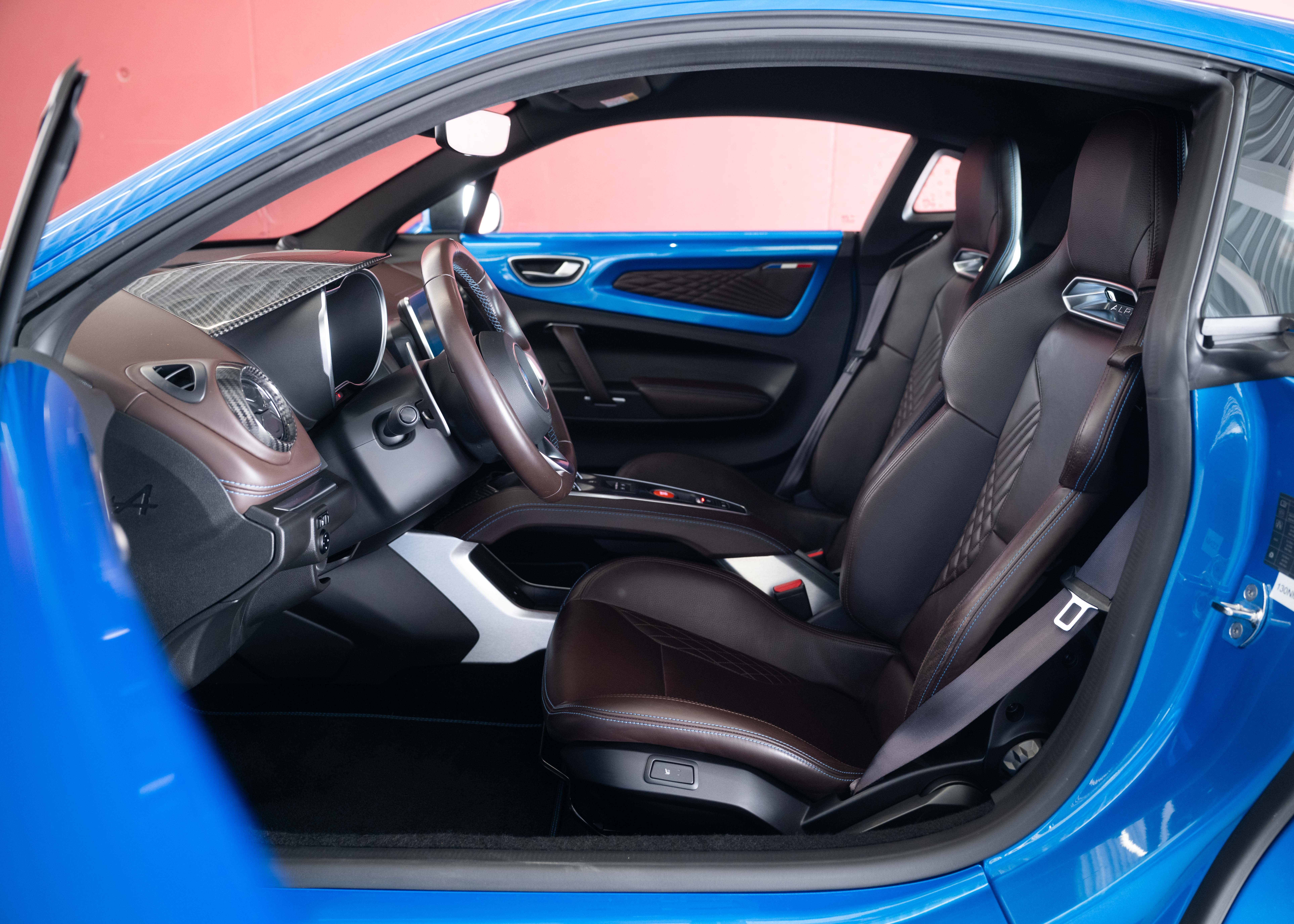 Image ALPINE A110 Alpine A110 Lègende (Leasing 2.99%, 1st hand Swiss car, mint condition, full service history)