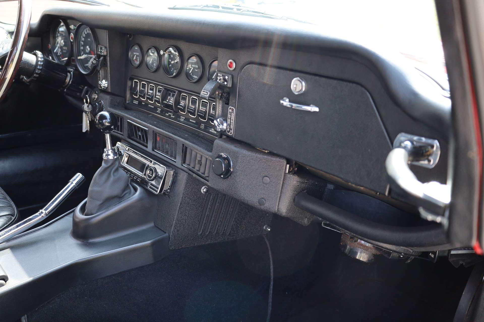 JAGUAR E-Type S3 V12 Coupé-image-10