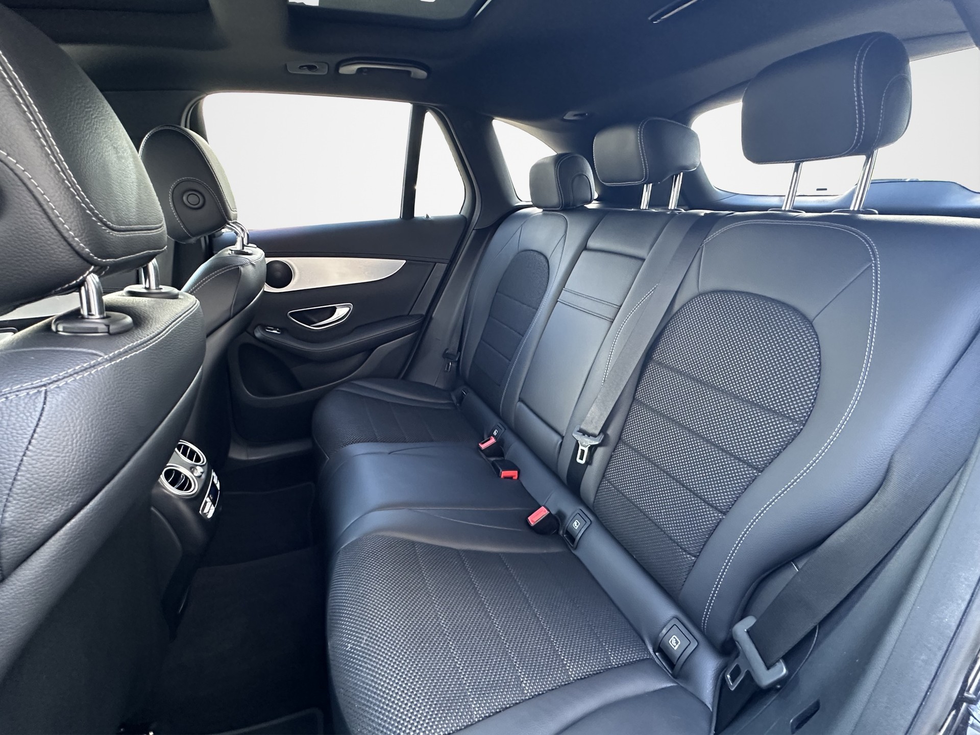 MERCEDES-BENZ GLC 250 Exclusive 4Matic 9G-Tronic-image-11