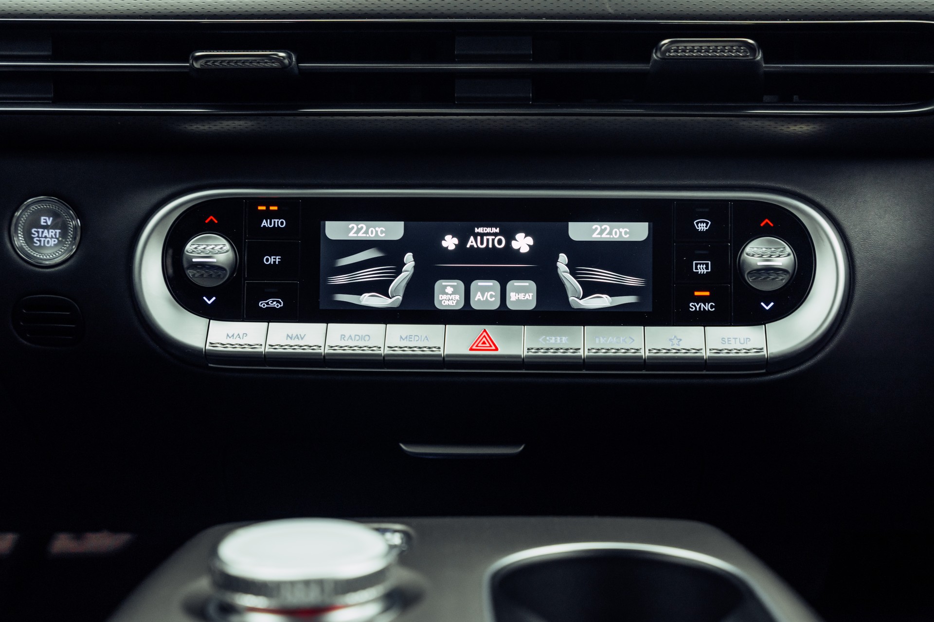 GENESIS GV60 77.4 kWh Sport Plus AWD-image-15