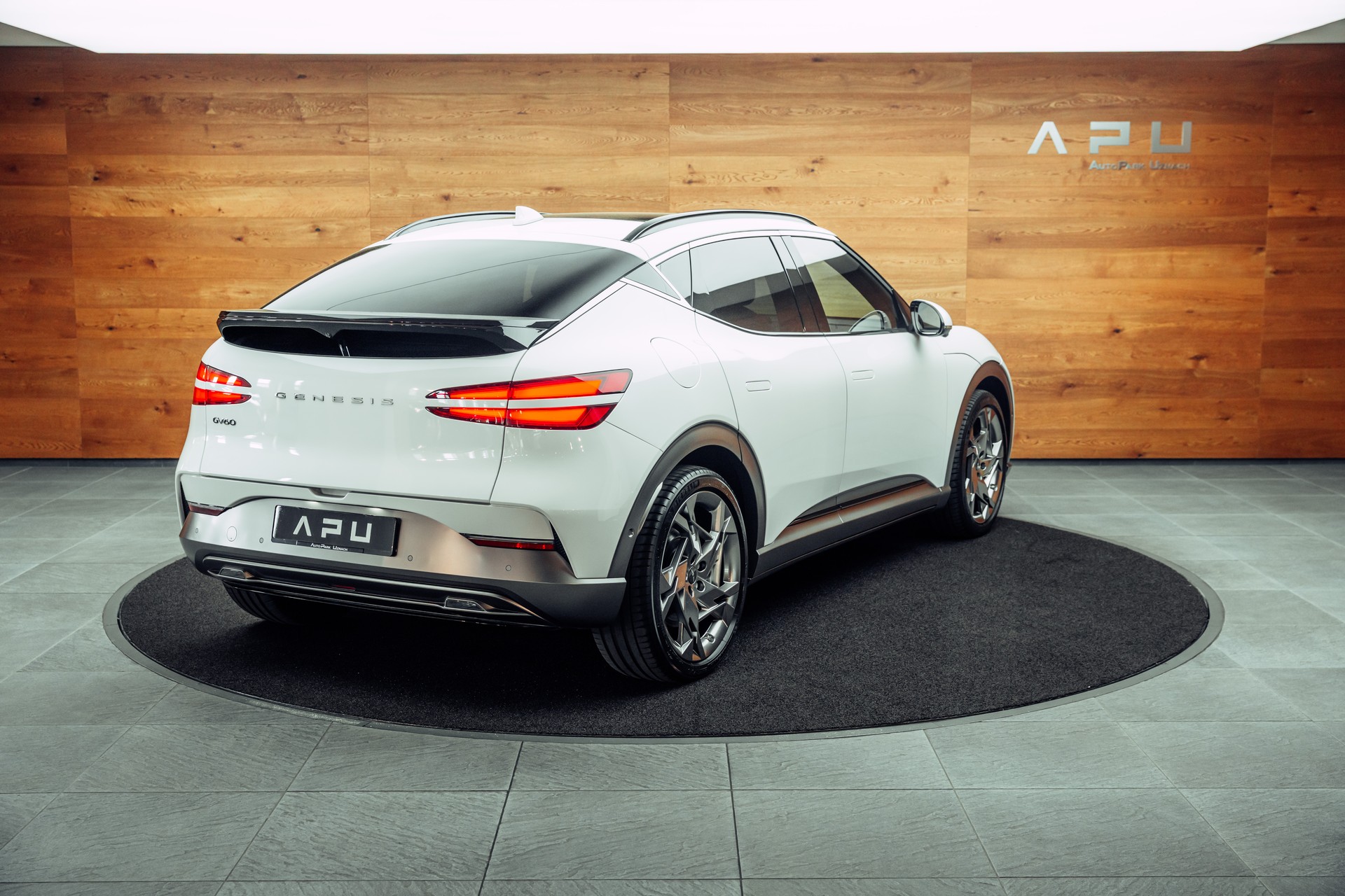 GENESIS GV60 77.4 kWh Sport Plus AWD-image-1