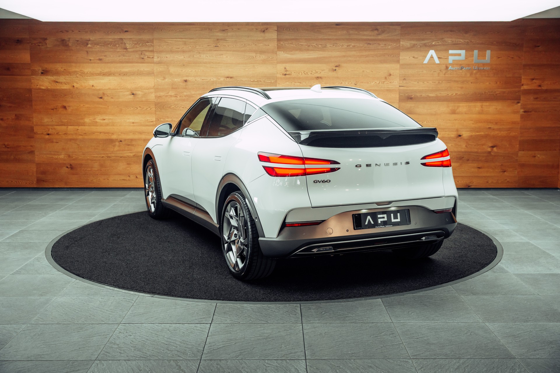 GENESIS GV60 77.4 kWh Sport Plus AWD-image-2