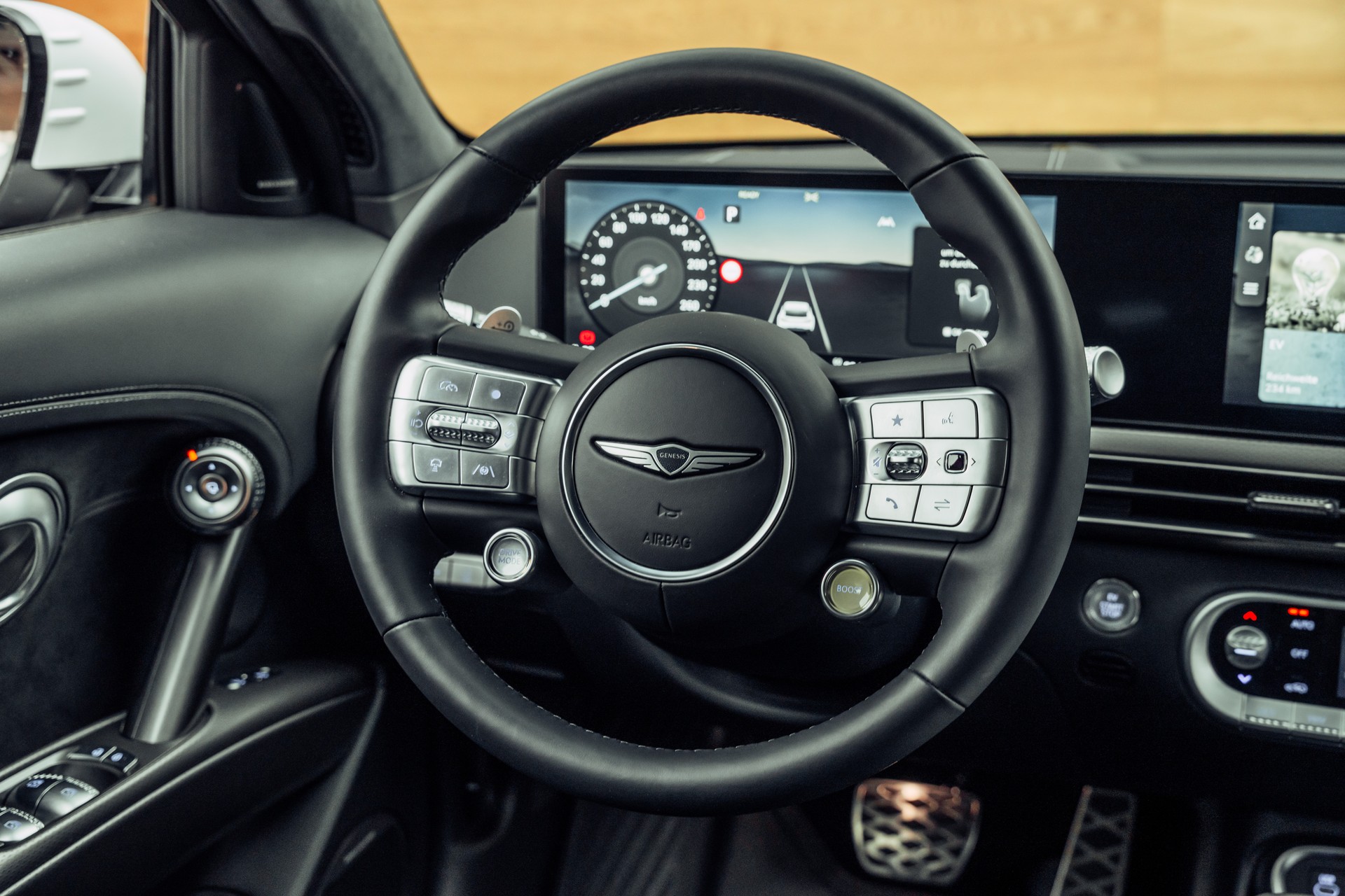 GENESIS GV60 77.4 kWh Sport Plus AWD-image-17