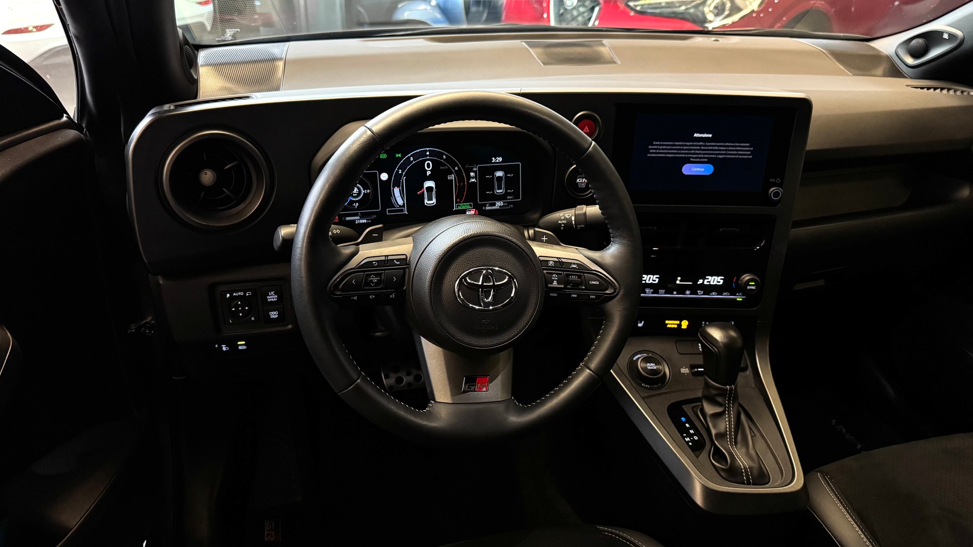 TOYOTA Yaris 1.6 GR Sport A-image-7