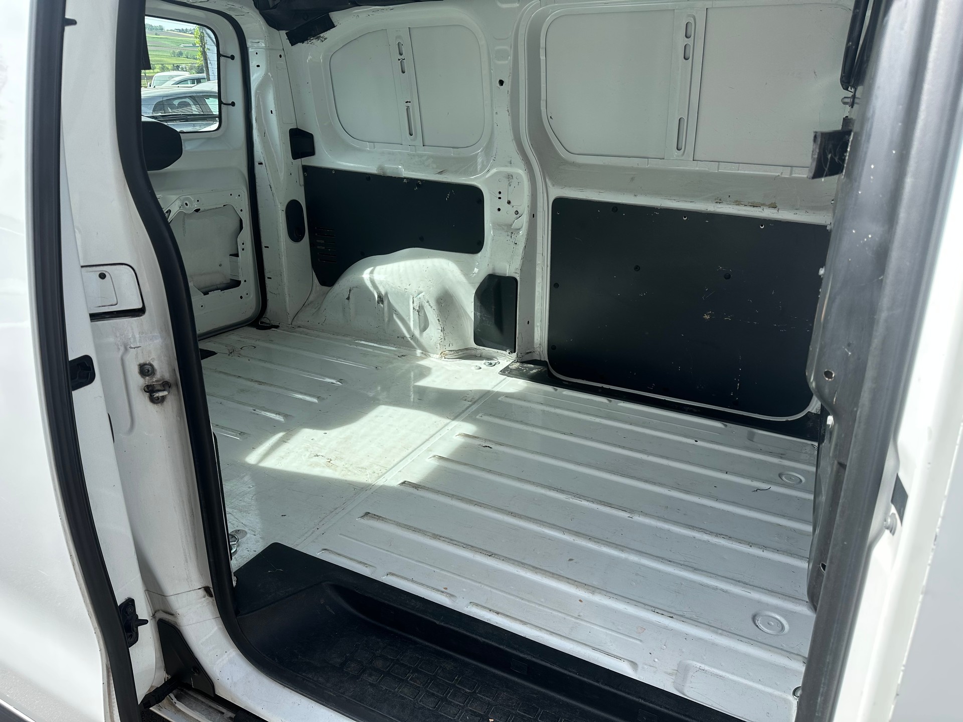 OPEL Vivaro Cargo 1.5 CDTI Essentia s/s DK fix M-image-11