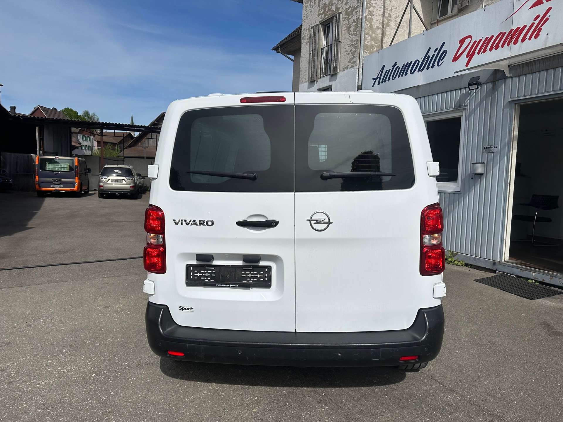OPEL Vivaro Cargo 1.5 CDTI Essentia s/s DK fix M-image-3