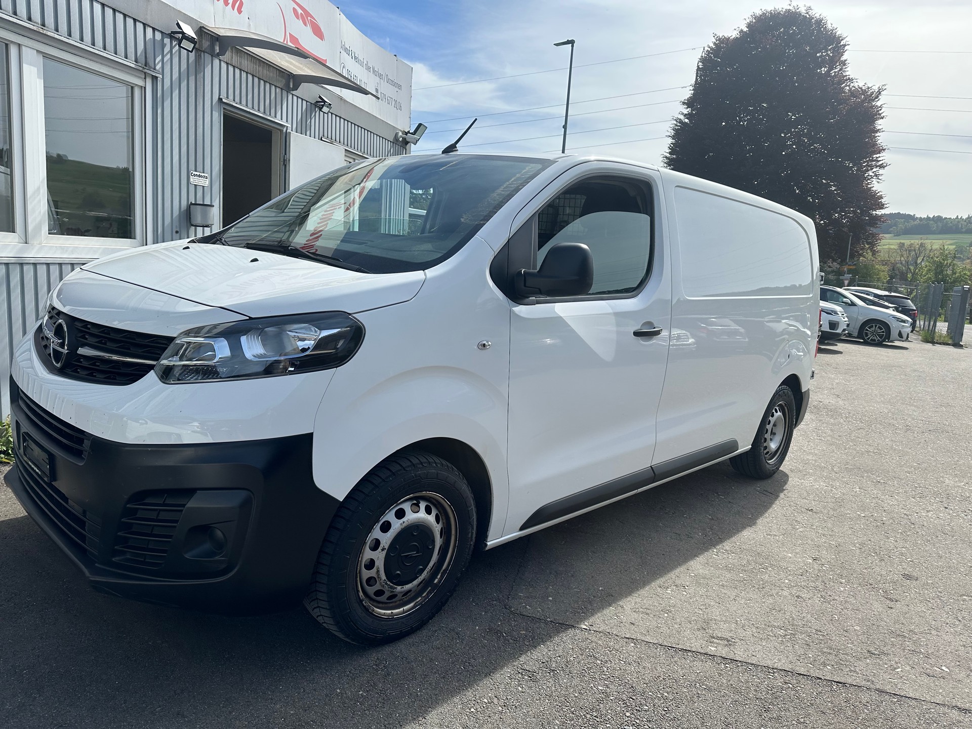 OPEL Vivaro Cargo 1.5 CDTI Essentia s/s DK fix M-image-1