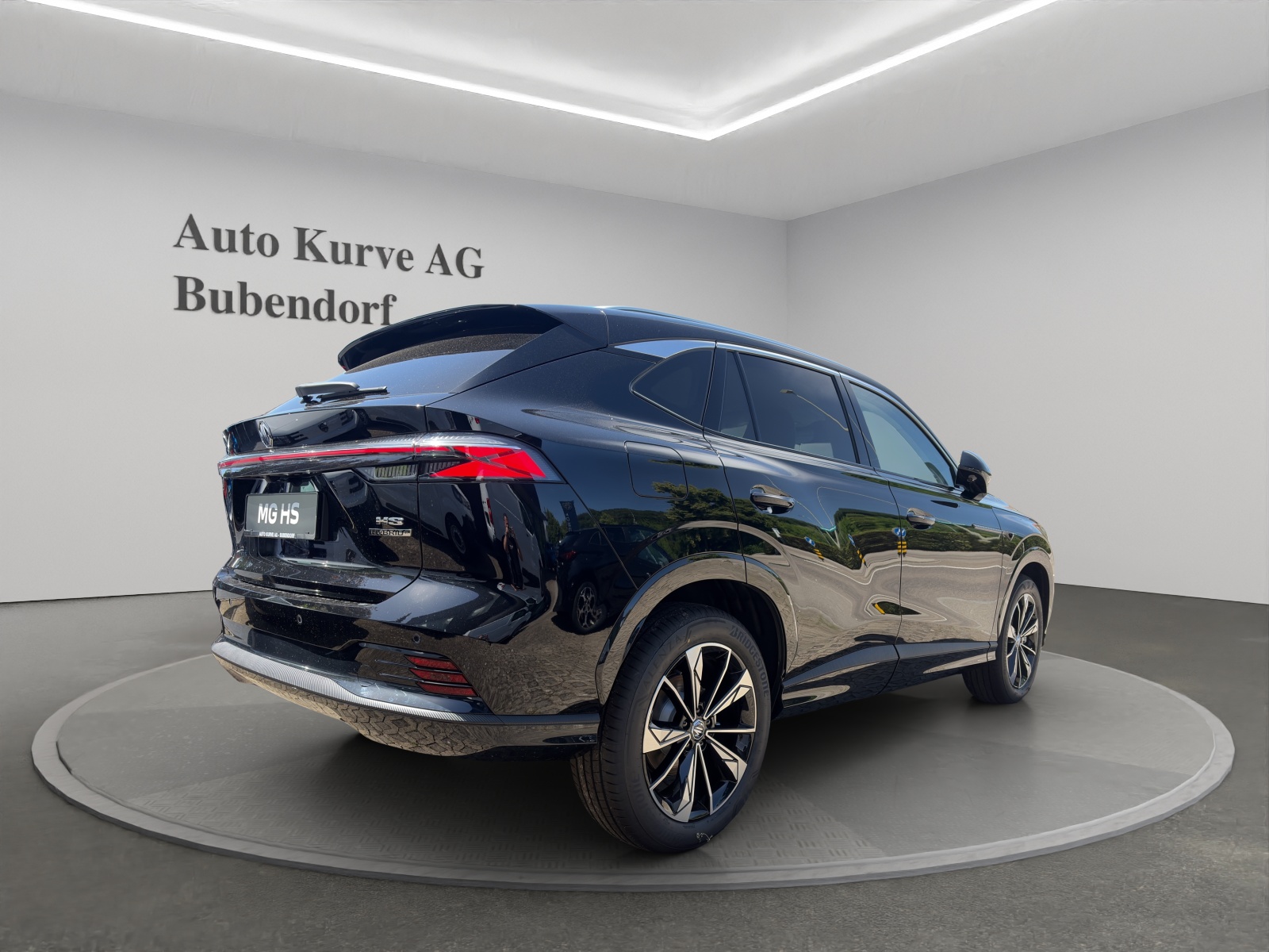 MG HS 1.5 Hybrid Luxury-showroom-element-1