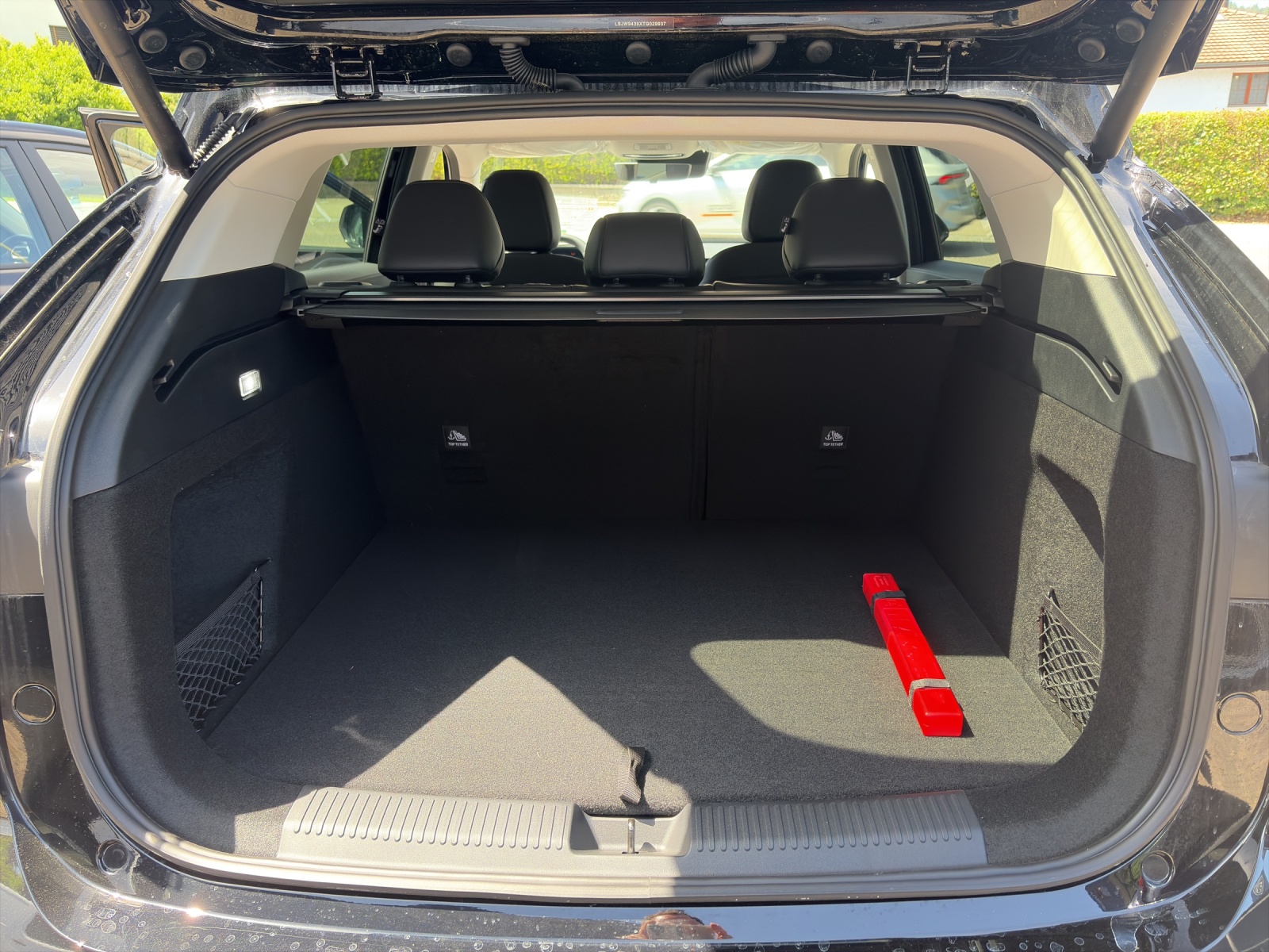 MG HS 1.5 Hybrid Luxury-image-5