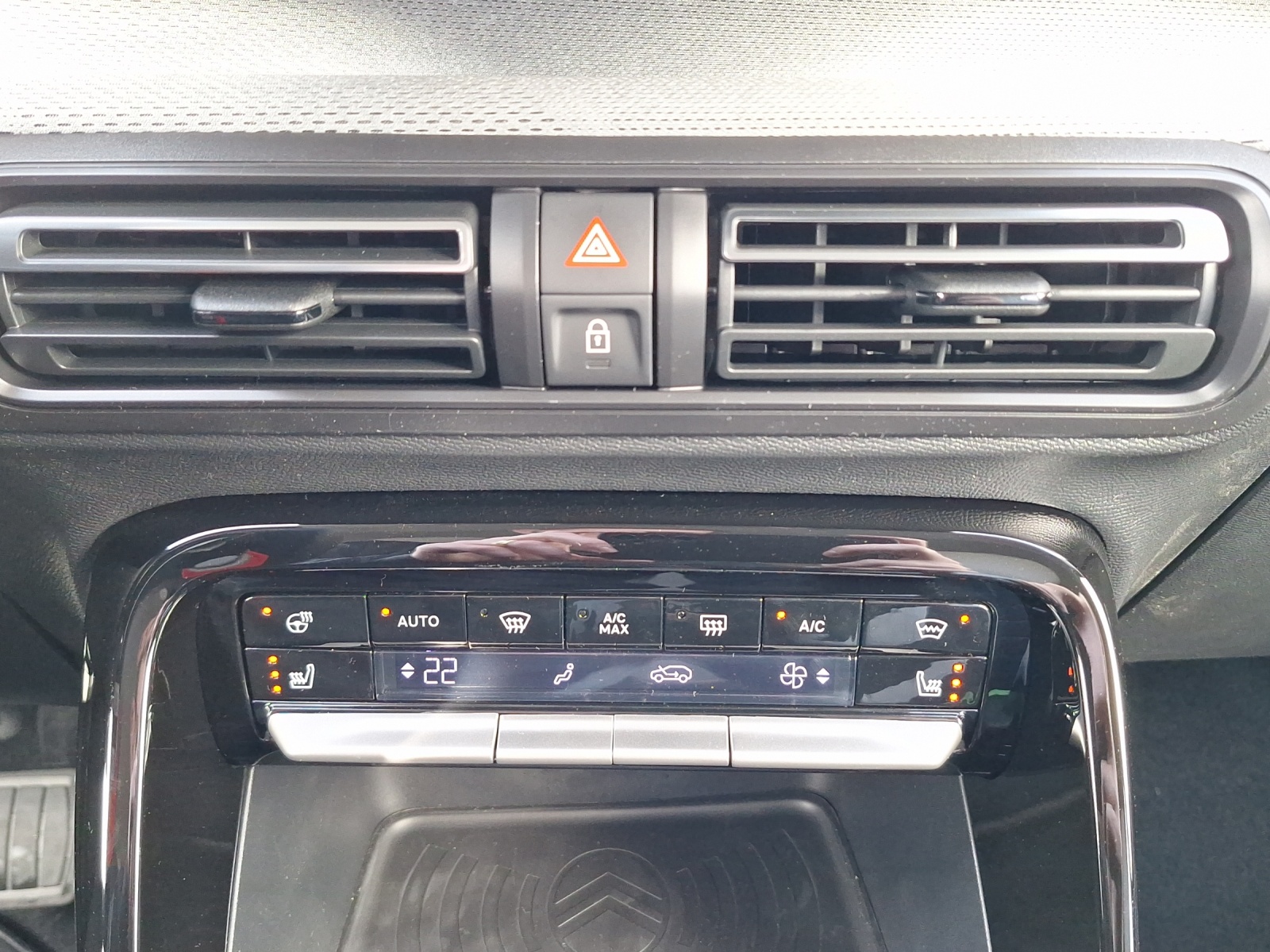 CITROEN C3 1.2 Hybrid Max-image-11