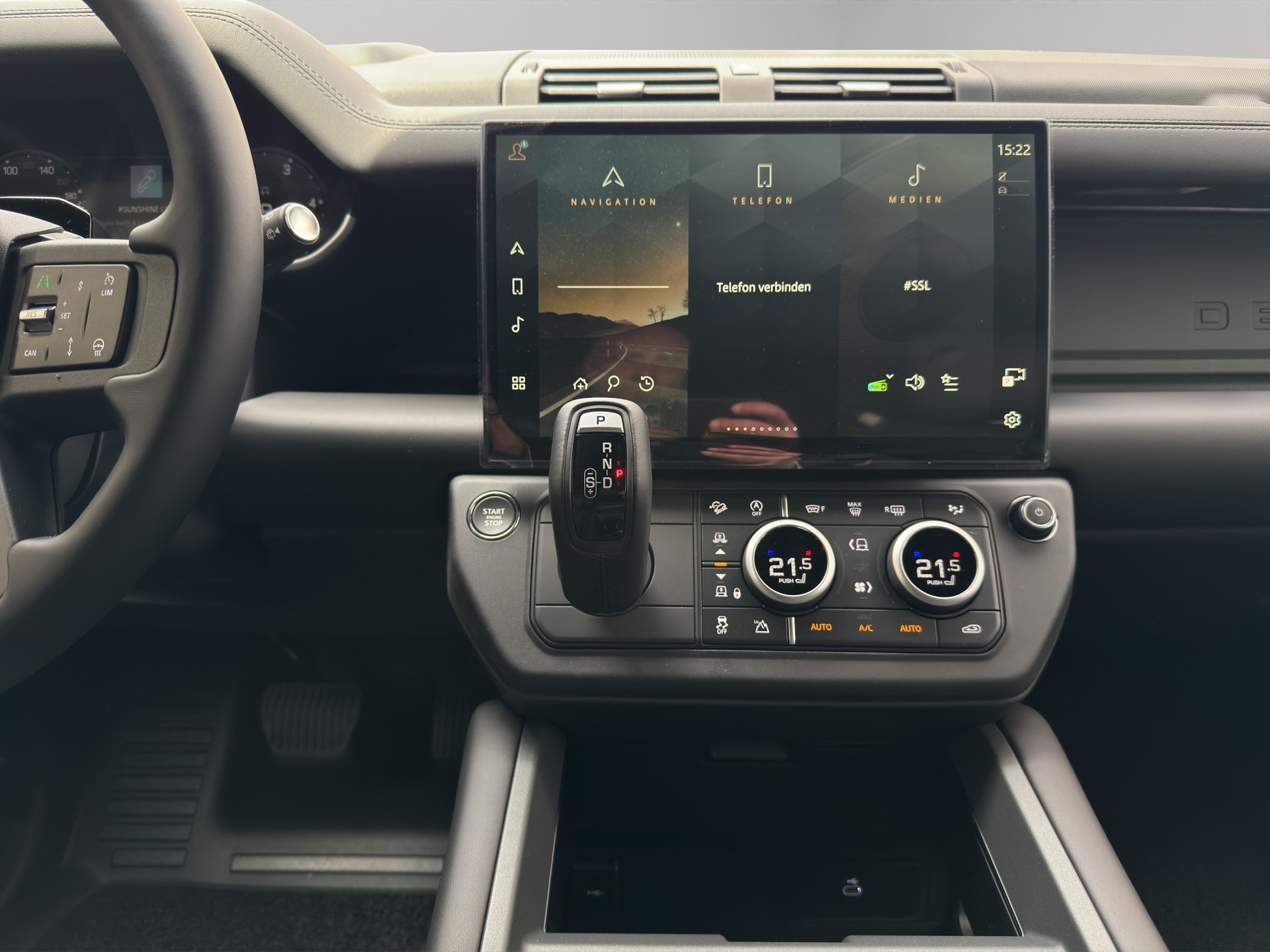 LAND ROVER Defender 110 3.0 D I6 250 X-Dynamic SE-image-6