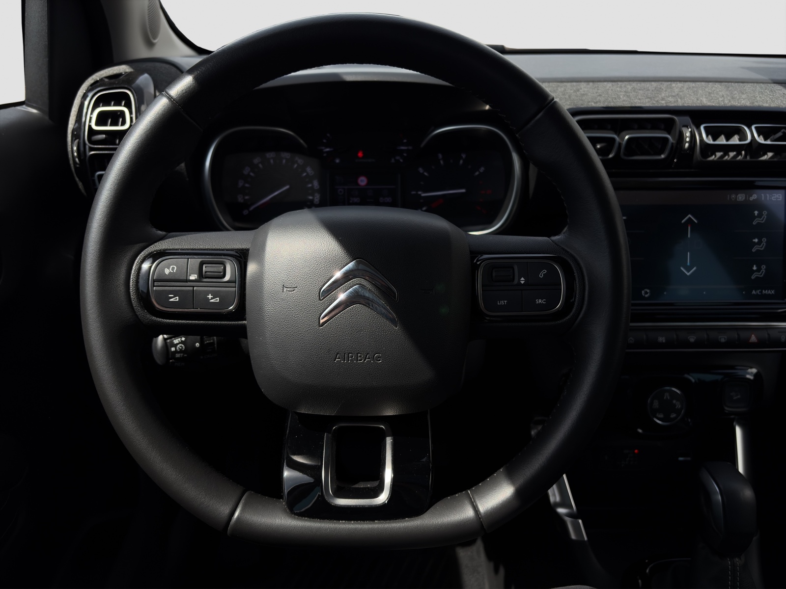 CITROEN C3 Aircross 1.2 PureTech 130 Shine Pack-image-12