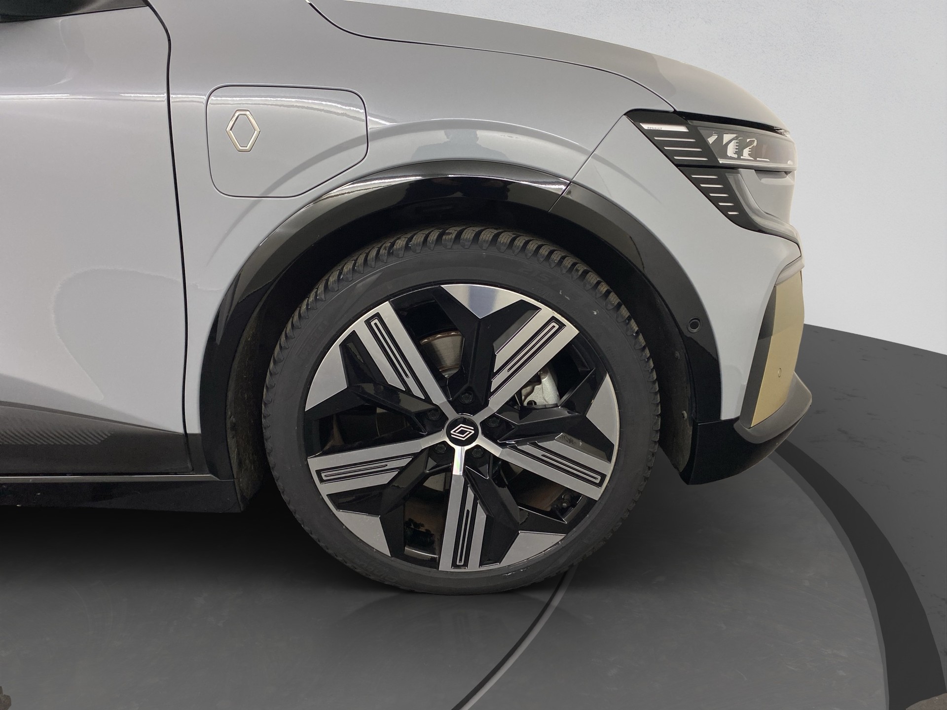 RENAULT Mégane E-TECH EV60 Iconic-image-15