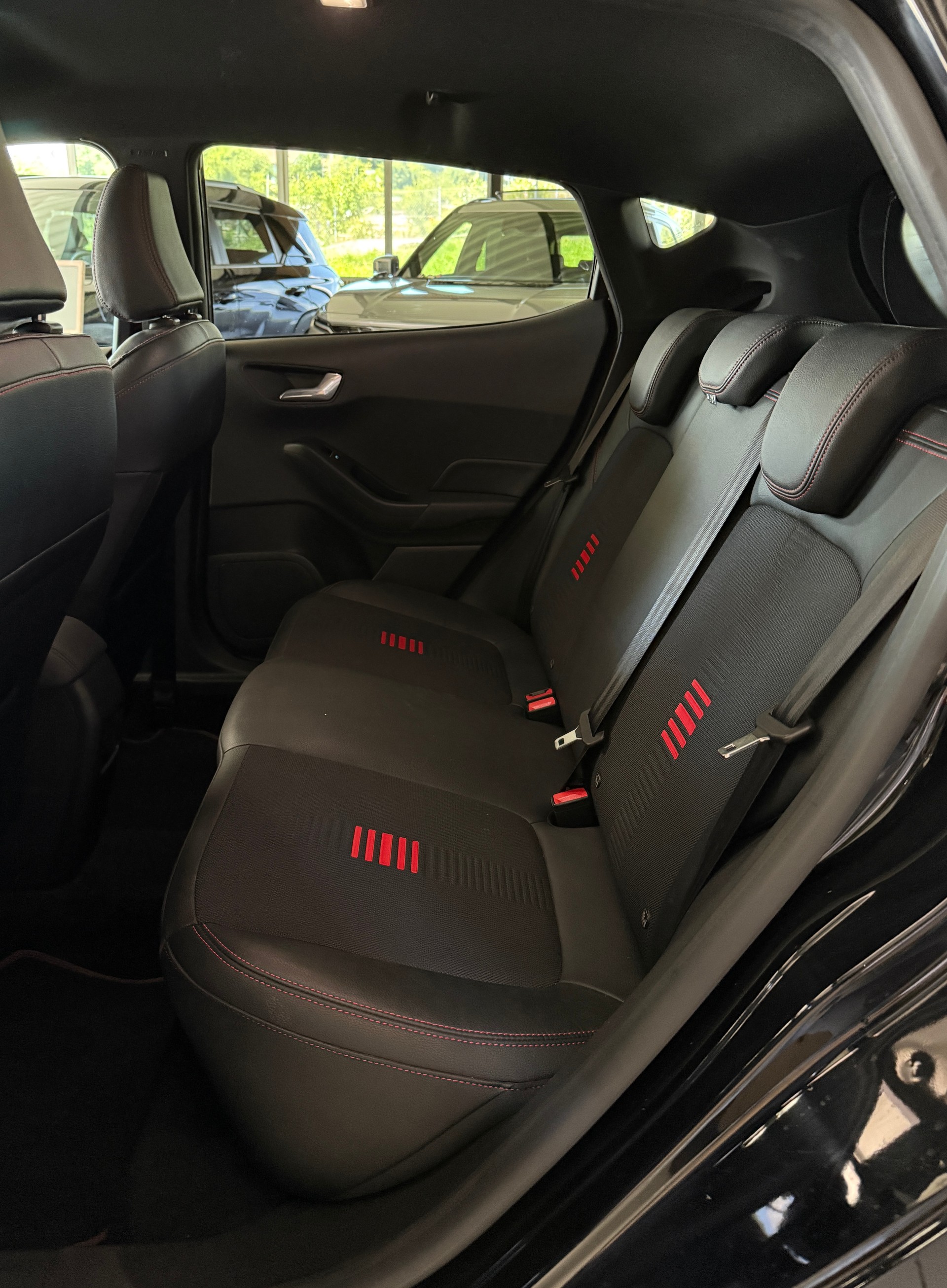 FORD Fiesta 1.0 SCTi ST Line-image-13