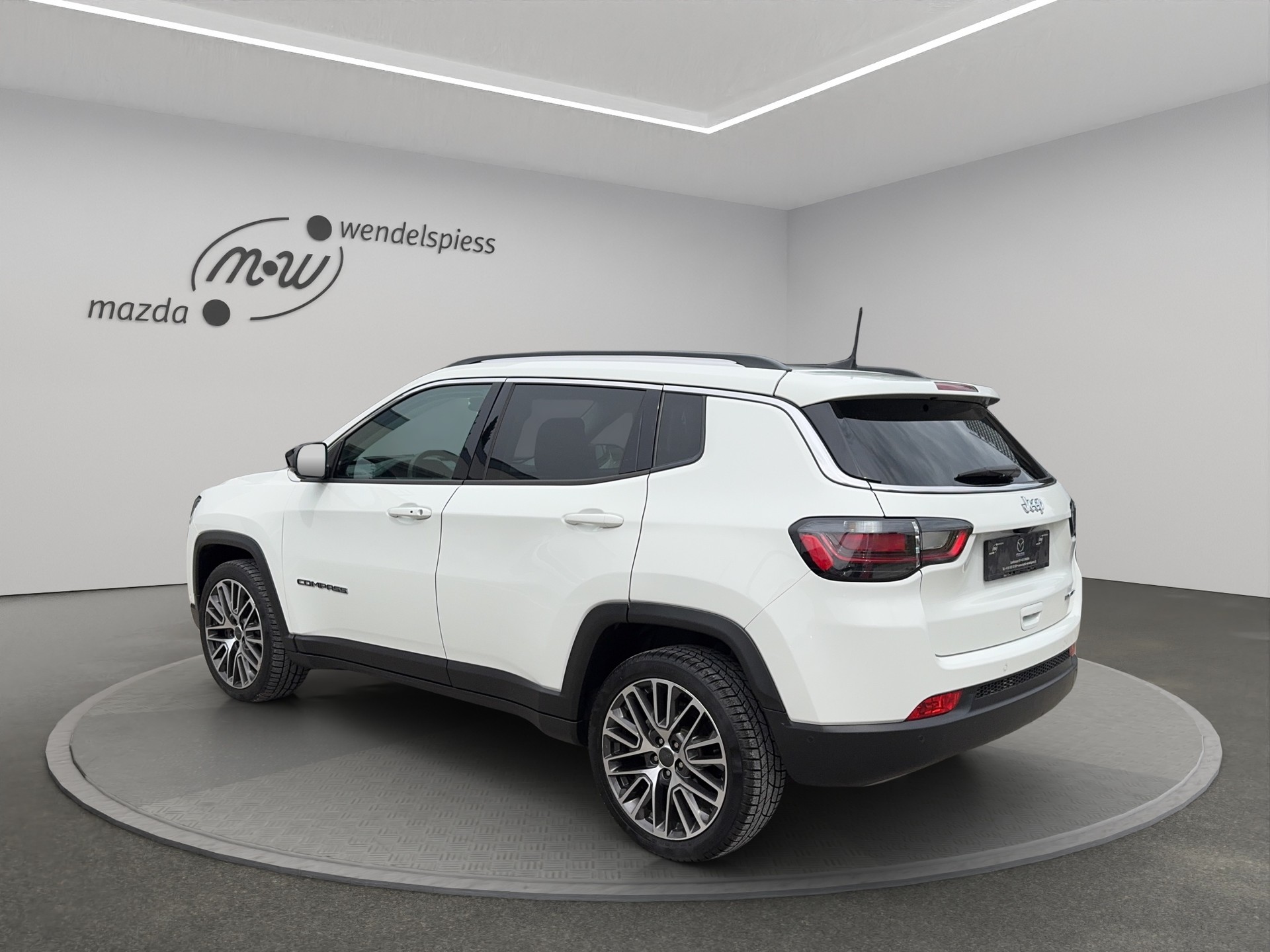 JEEP Compass 4x2 1.3 Turbo Limited DKG-image-2