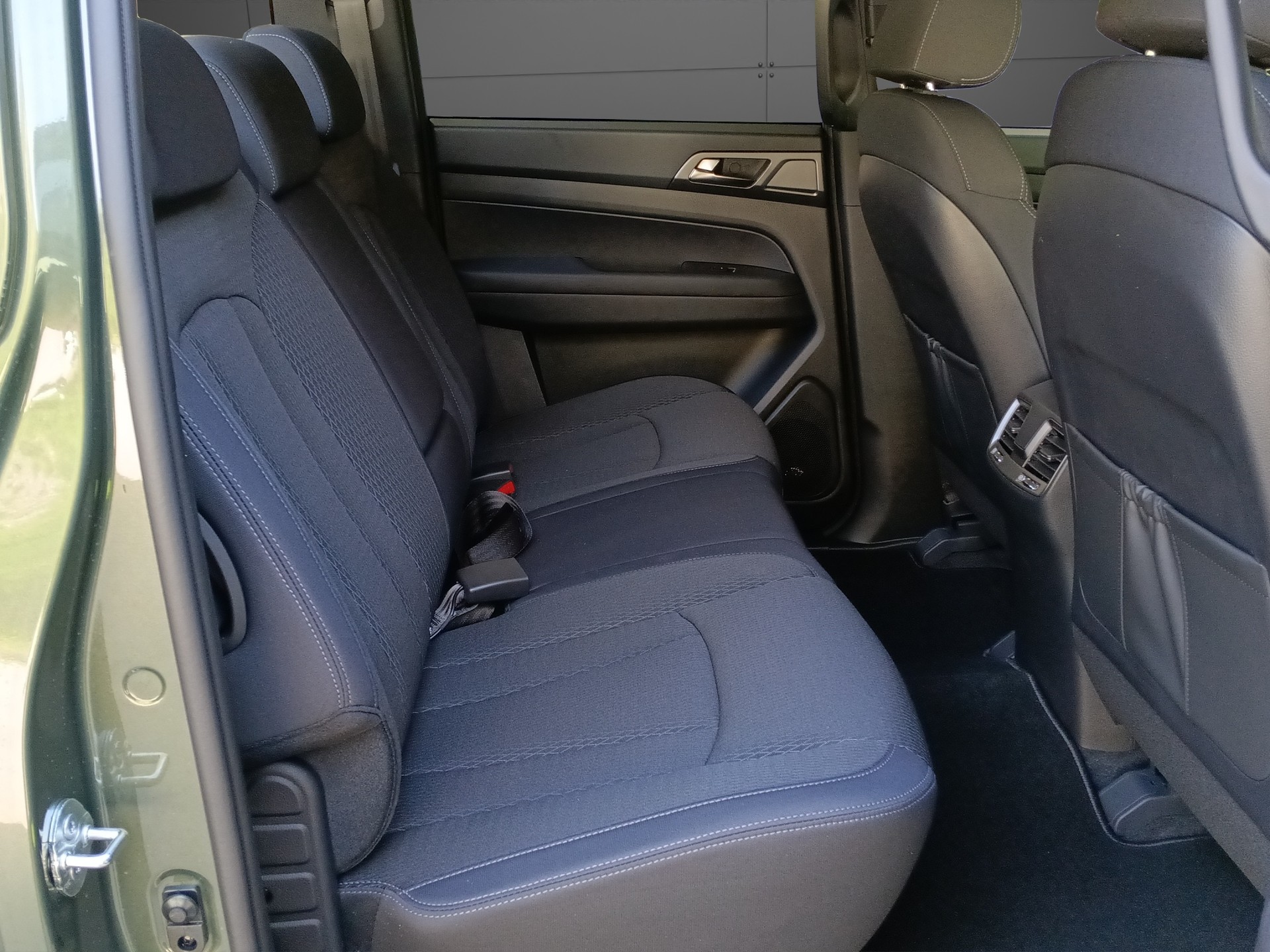 KGM-SsangYong Musso 2.2 Platinum 4WD A-image-16