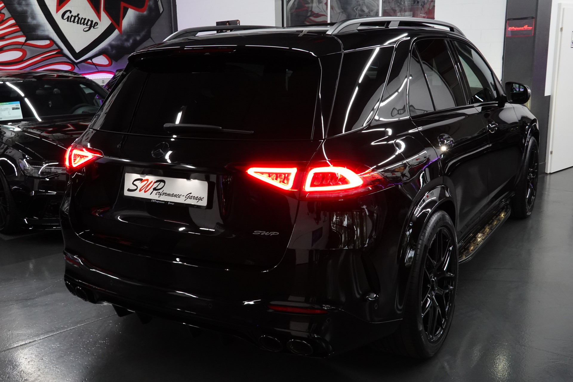 MERCEDES-BENZ GLE 53 AMG 4MATIC+ 9G-SPEEDSHIFT BLACK CH-FZ 7-PLÄTZER ON TOP-image-21