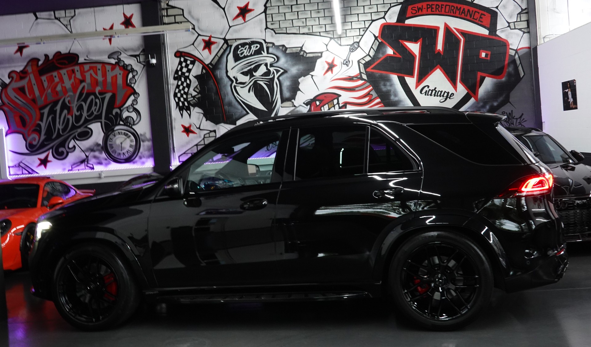 MERCEDES-BENZ GLE 53 AMG 4MATIC+ 9G-SPEEDSHIFT BLACK CH-FZ 7-PLÄTZER ON TOP-image-8