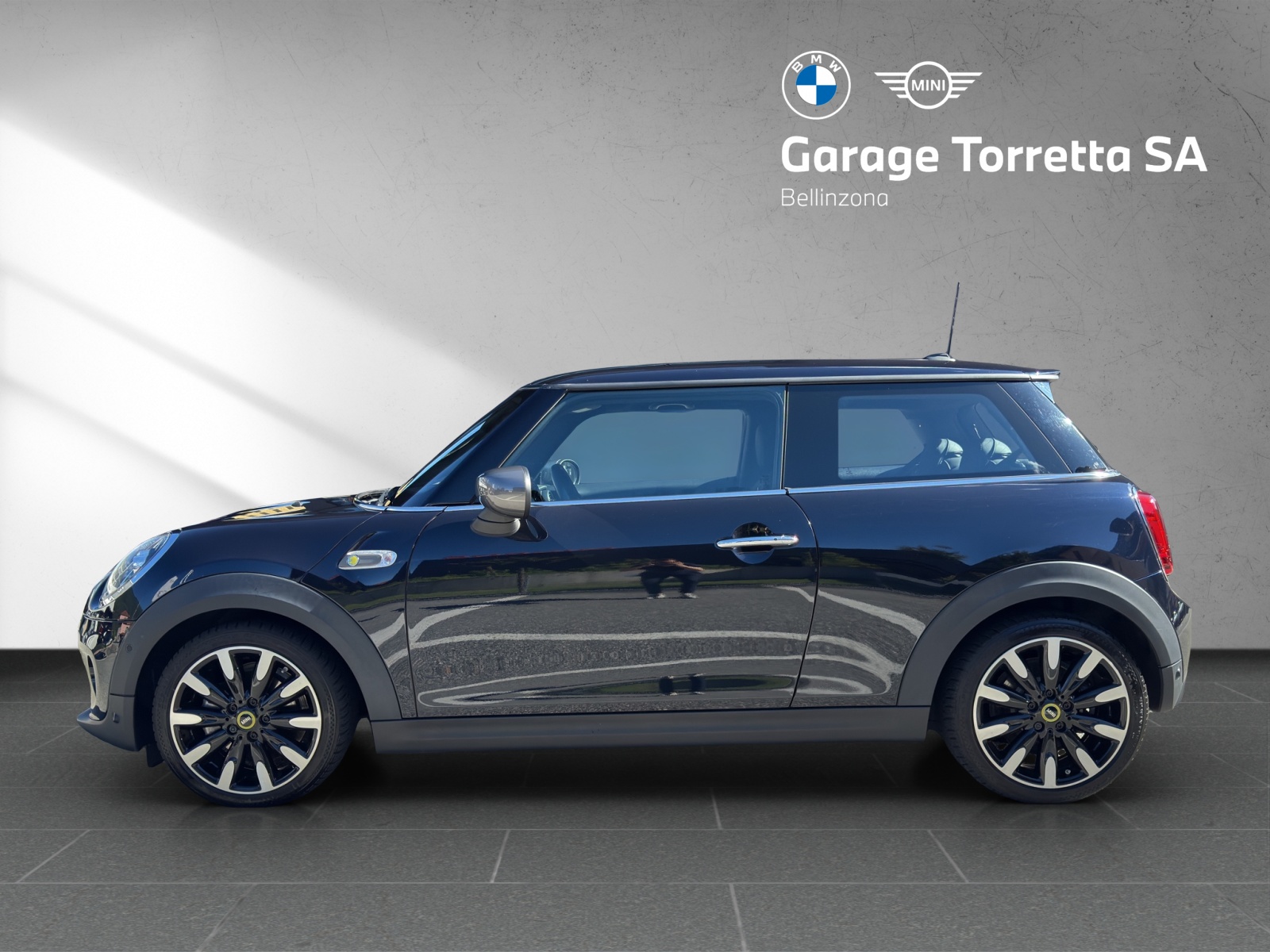 MINI Cooper SE-image-1