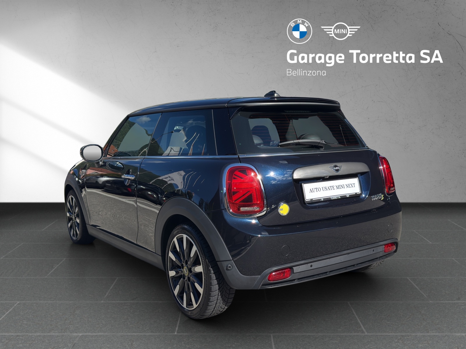 MINI Cooper SE-image-2