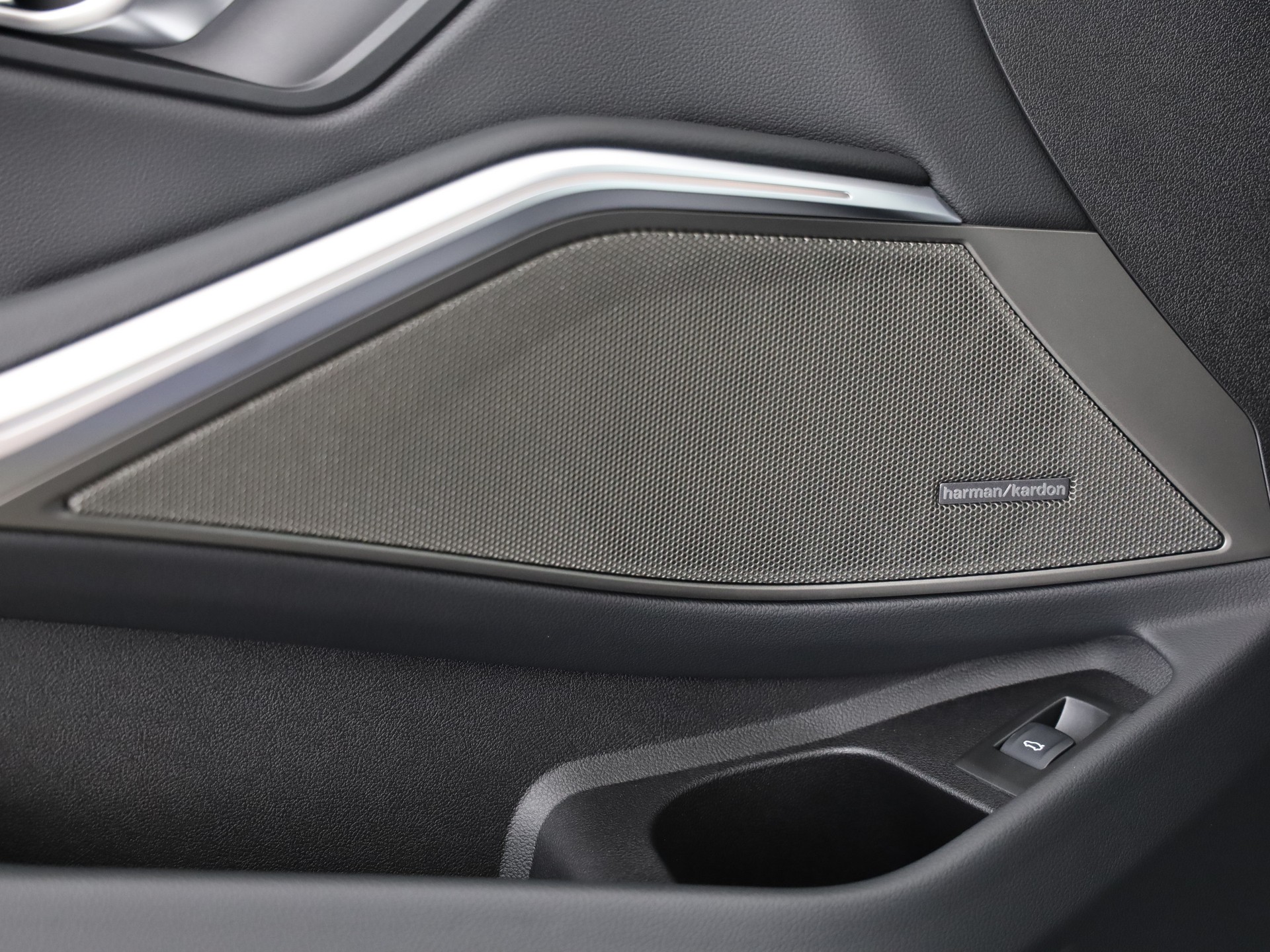 BMW 320d xDr 48V M Sport-image-11