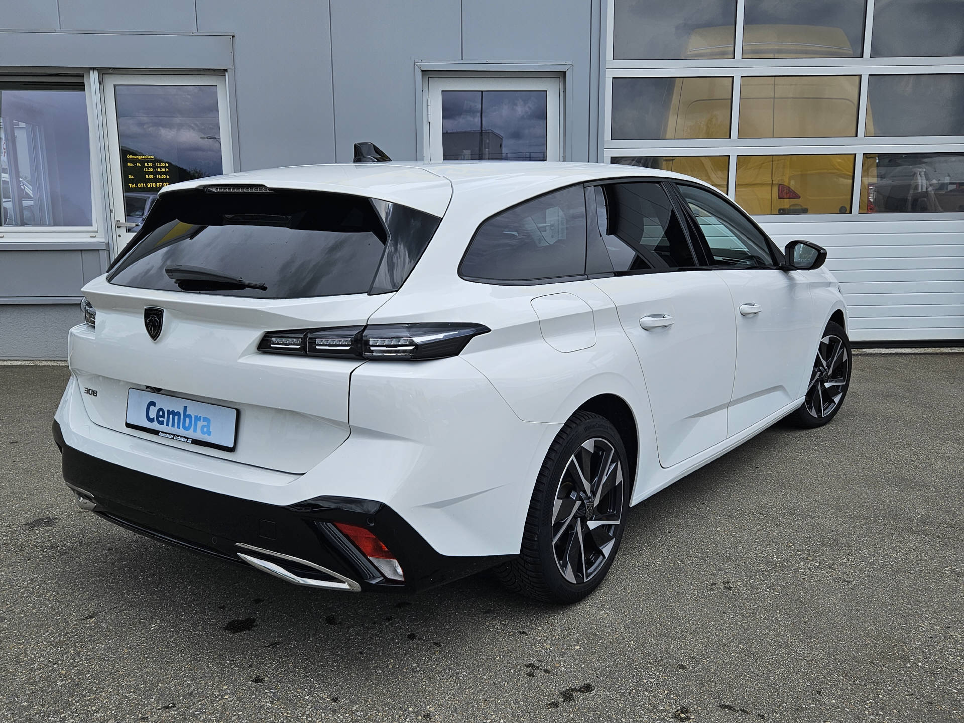 PEUGEOT 308 SW 1.5 BlueHDi Allure Pack* Top Zustand * Navi * Rückfahrkamera * Sitzheizung *-image-3