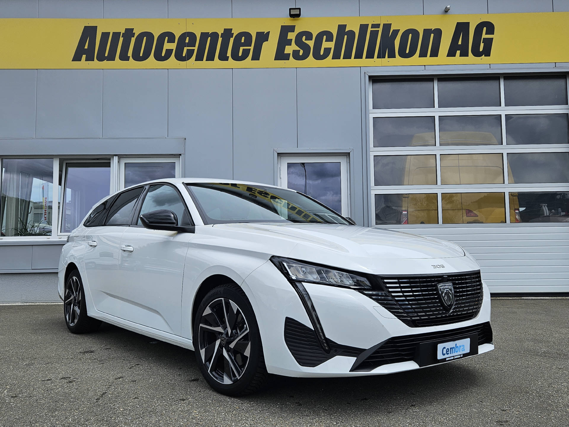 PEUGEOT 308 SW 1.5 BlueHDi Allure Pack* Top Zustand * Navi * Rückfahrkamera * Sitzheizung *-image-1
