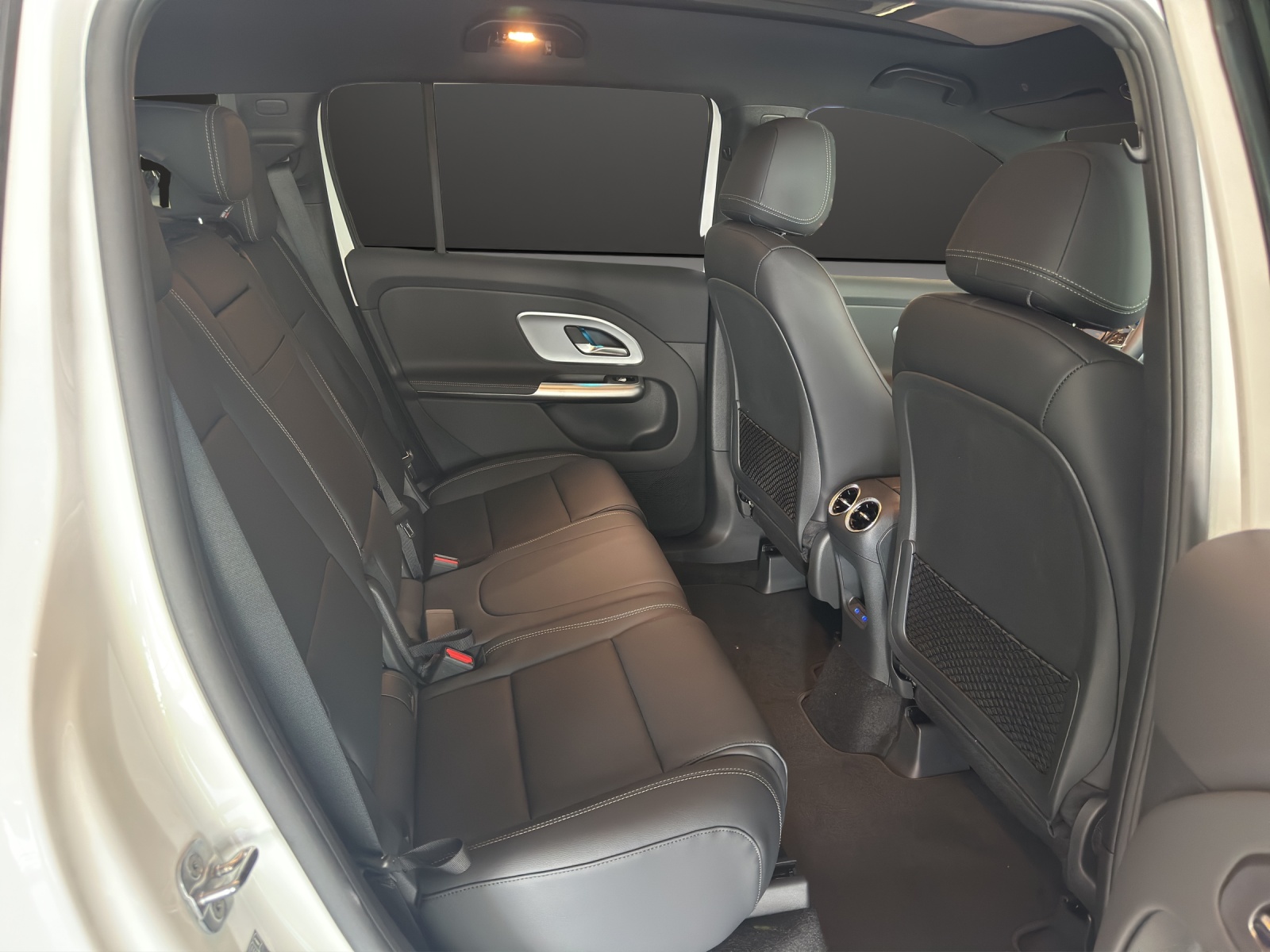MERCEDES-BENZ GLB 350 85kWh EQ 4 Matic-image-11