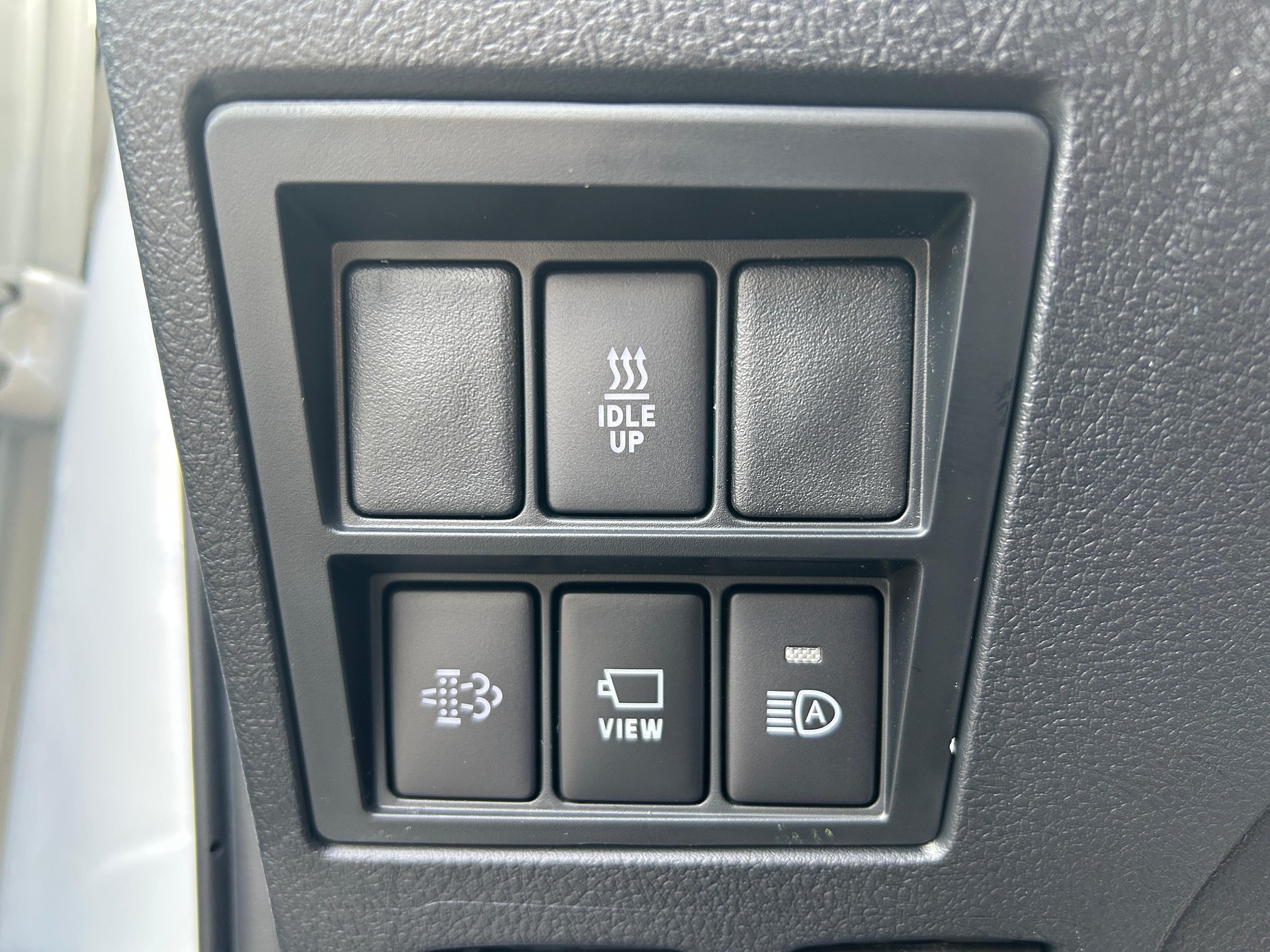 TOYOTA Hilux Double Cab.-Pick-up 2.8 D-4D MHEV 204 Invincible-image-14