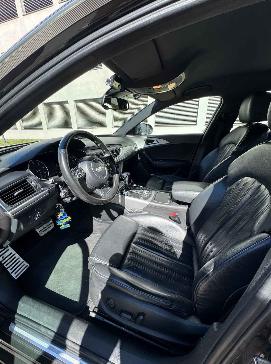 AUDI 3.0 V6 TFSI quattro S-Tr.-image-8