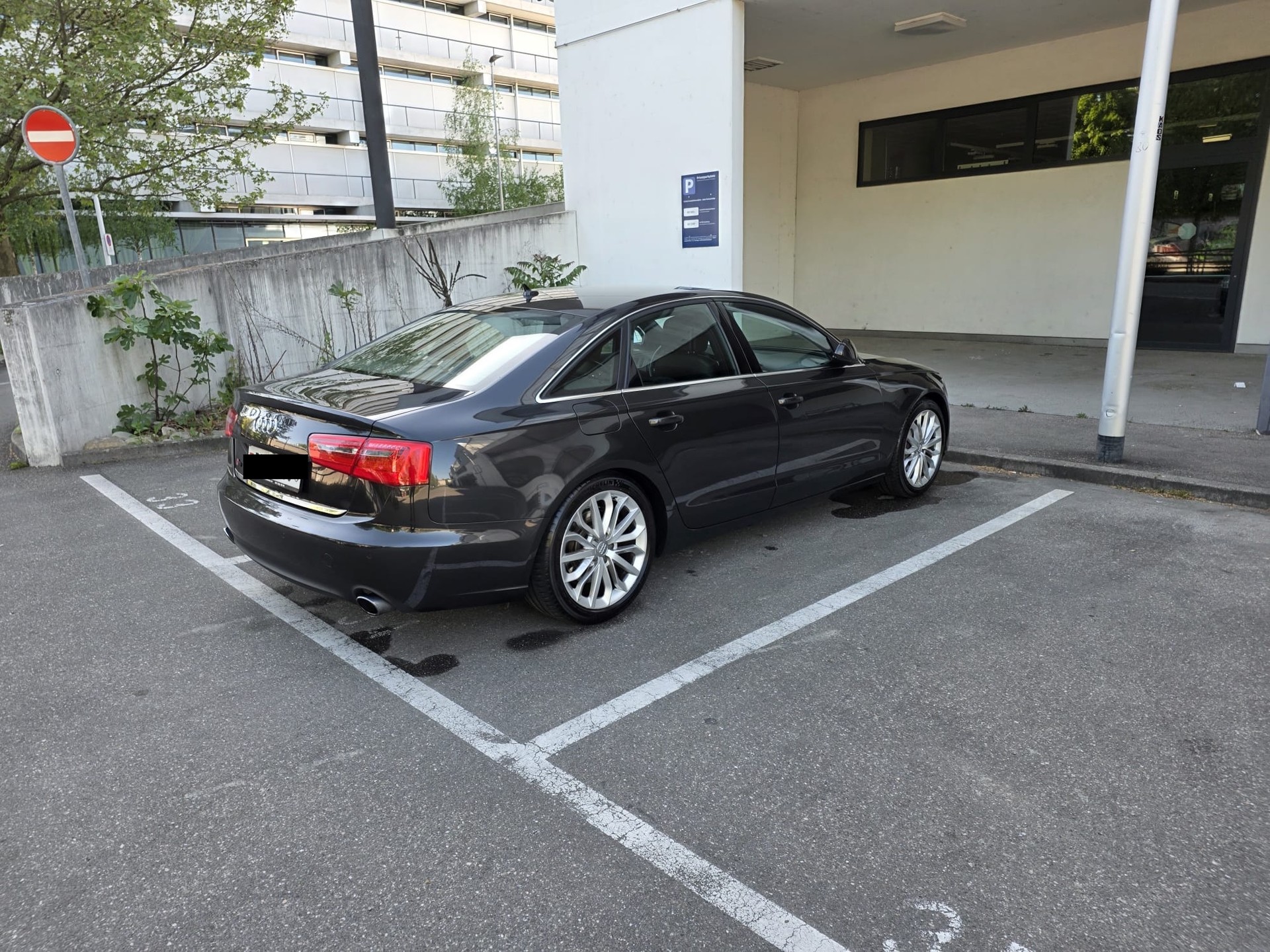 AUDI 3.0 V6 TFSI quattro S-Tr.-image-4