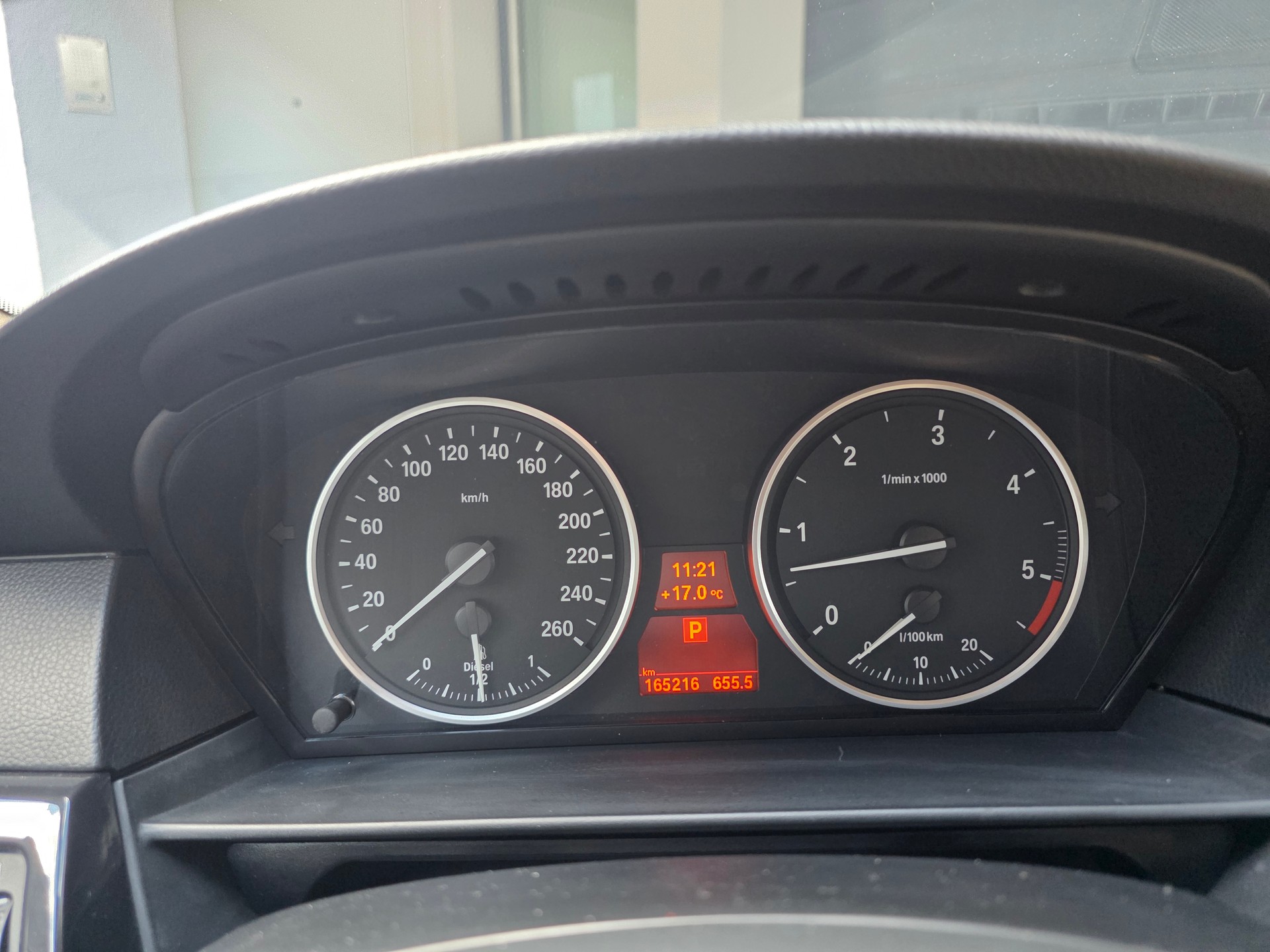 BMW E61 530xd Touring Facelift-image-13