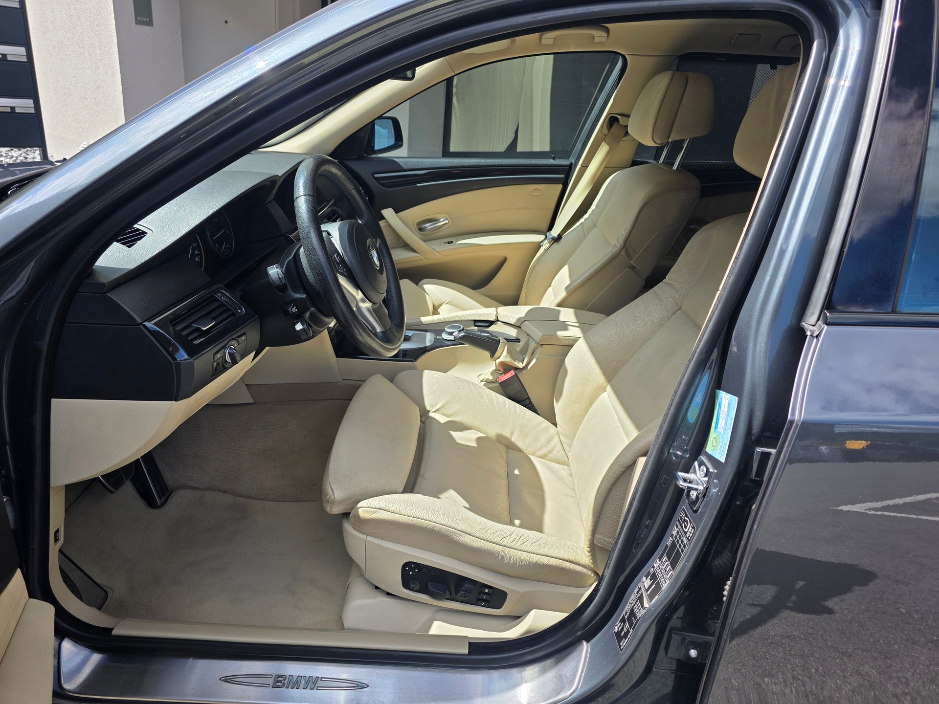 BMW E61 530xd Touring Facelift-image-9