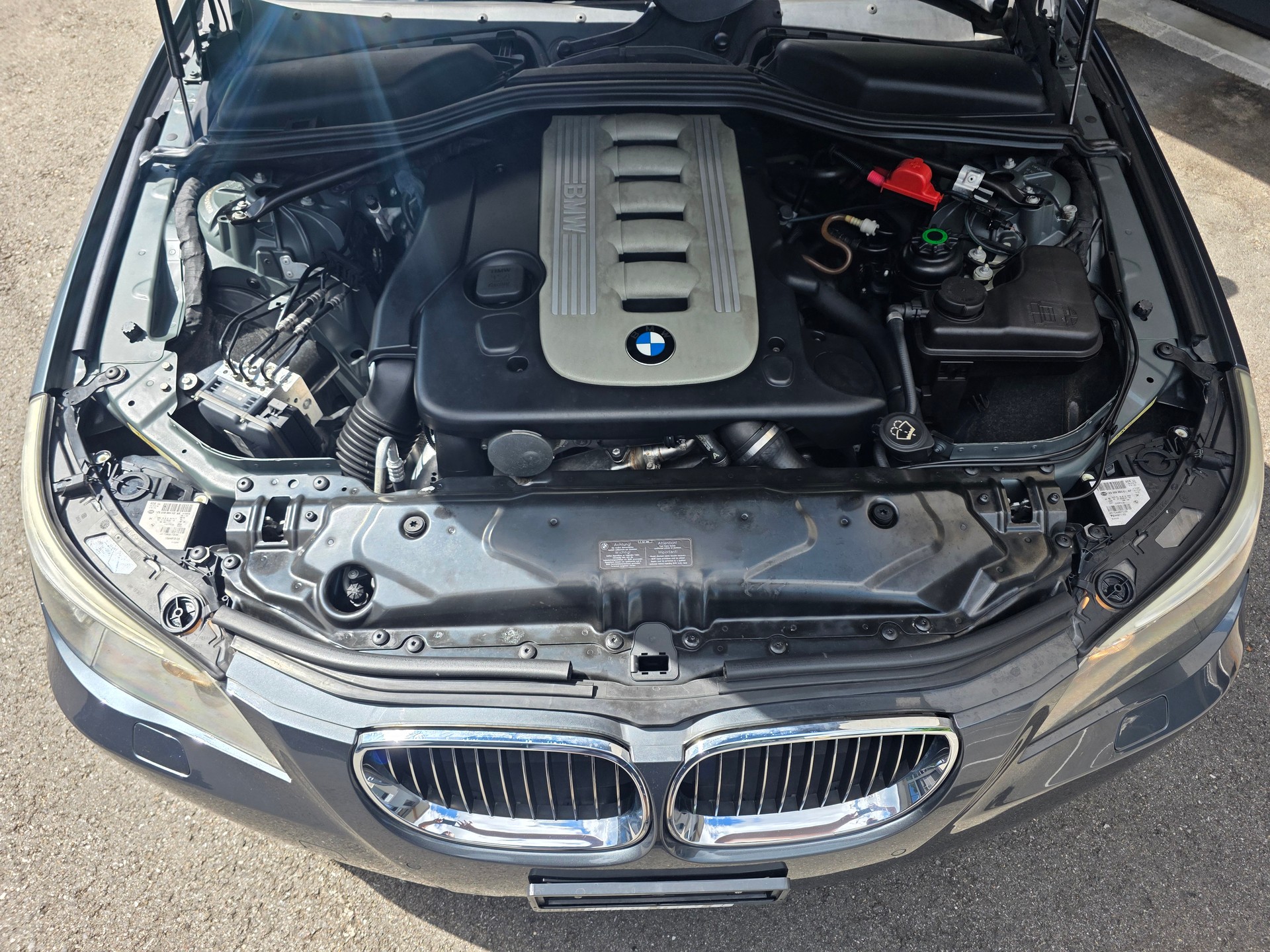 BMW E61 530xd Touring Facelift-image-7