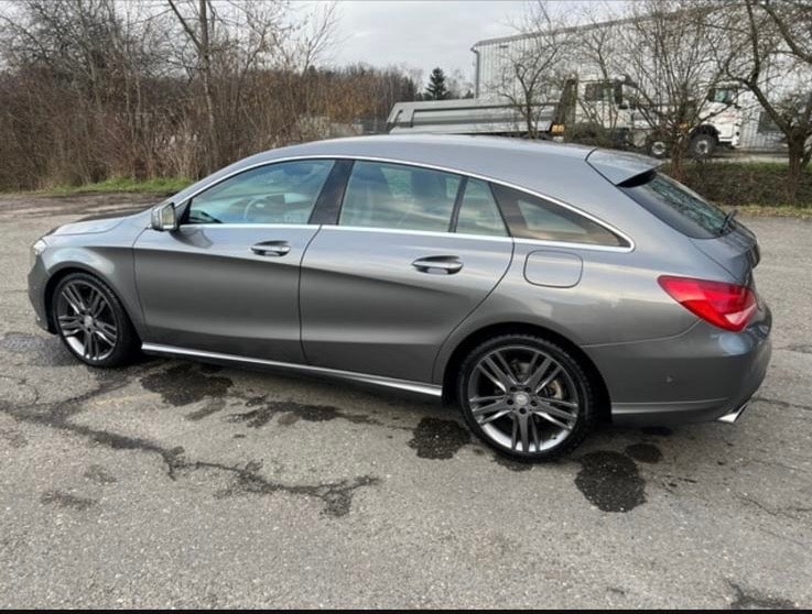 MERCEDES-BENZ CLA 180-image-1