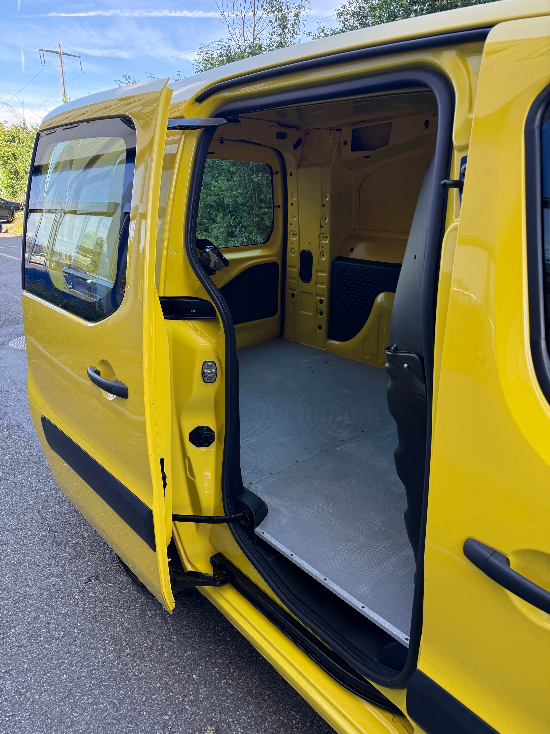 CITROEN Berlingo 1.6 BlueHDi 100 S&S Business ETG6-image-7