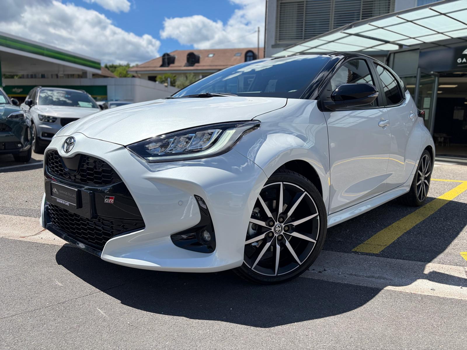 TOYOTA Yaris 1.5 GR Sport e-CVT-image-1