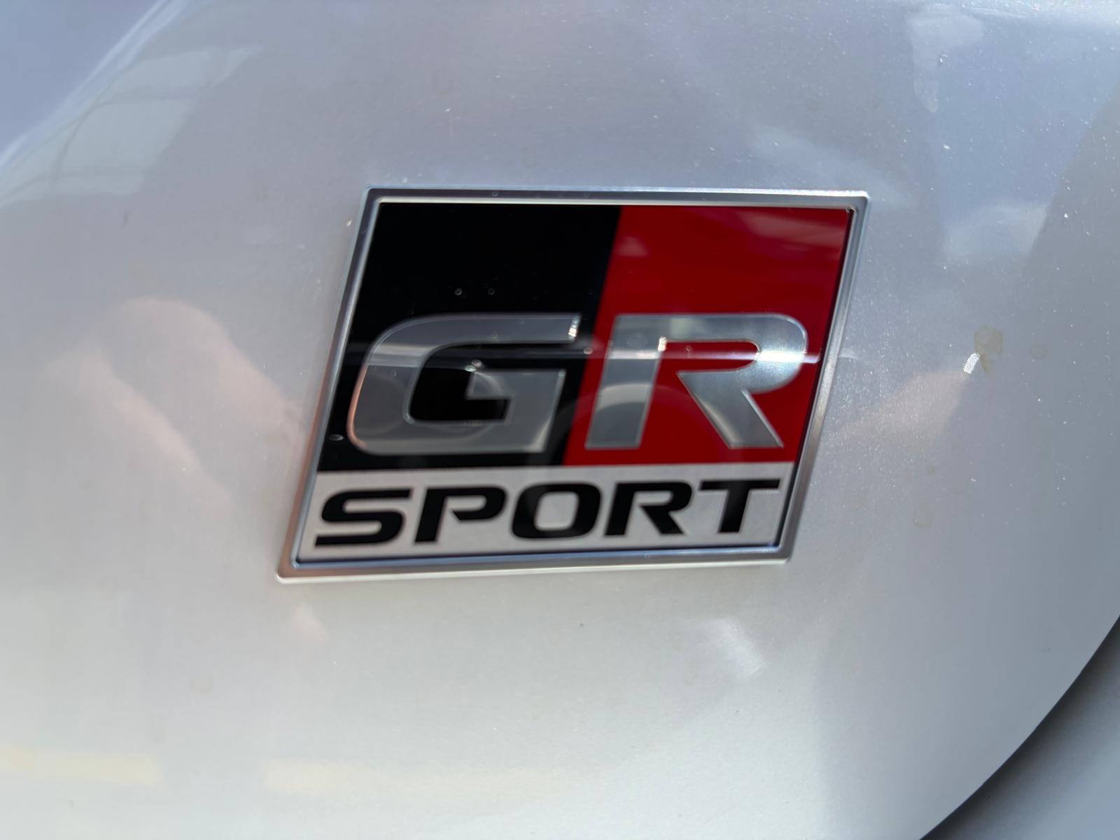 TOYOTA Yaris 1.5 GR Sport e-CVT-image-6