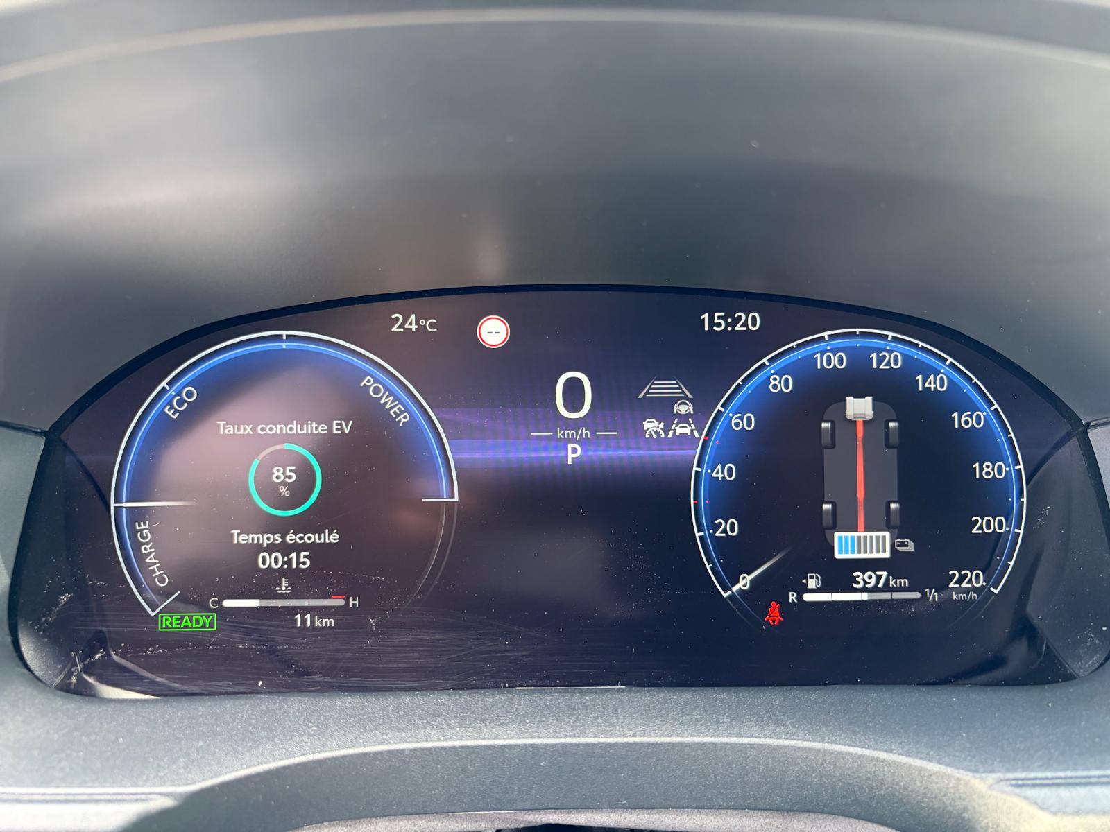 TOYOTA Yaris 1.5 GR Sport e-CVT-image-17