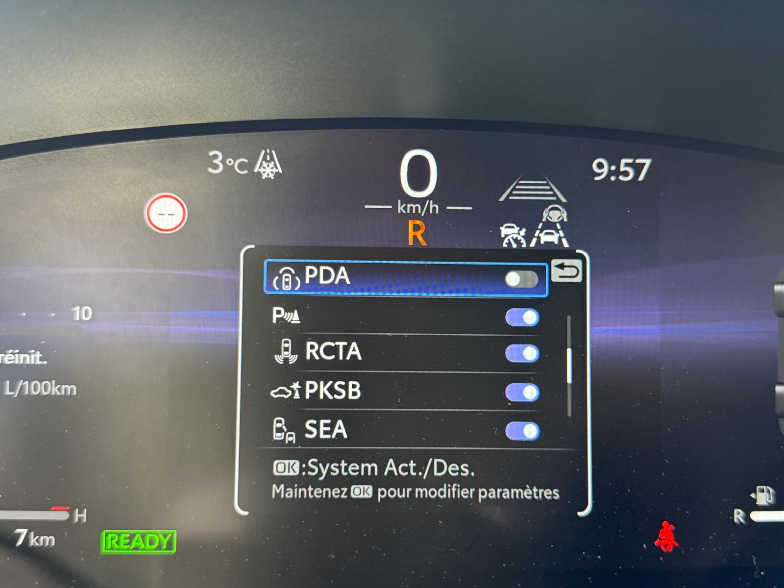 TOYOTA Yaris 1.5 GR Sport e-CVT-image-19
