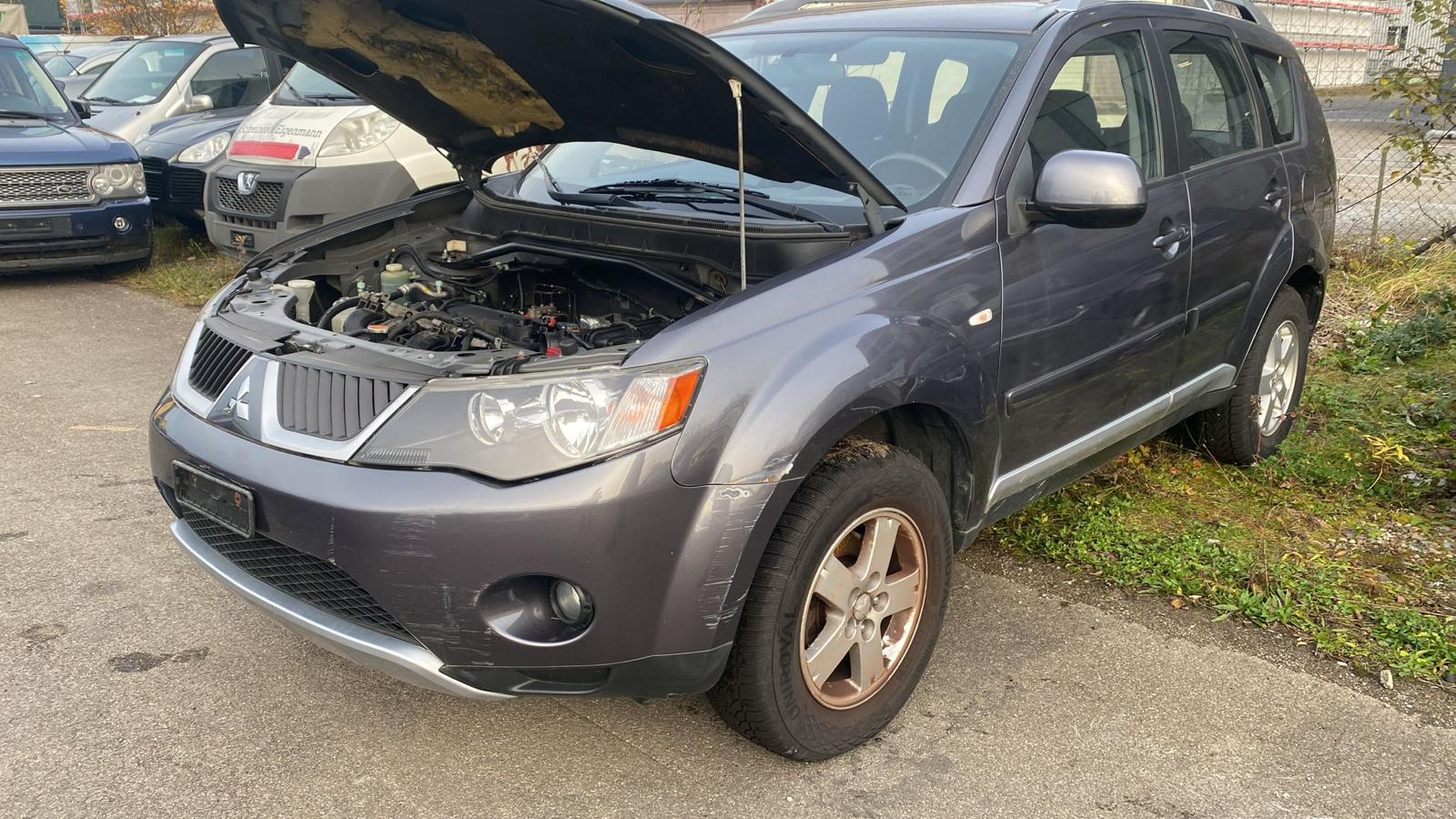 MITSUBISHI Outlander 2.4 Invite 4WD-image-2