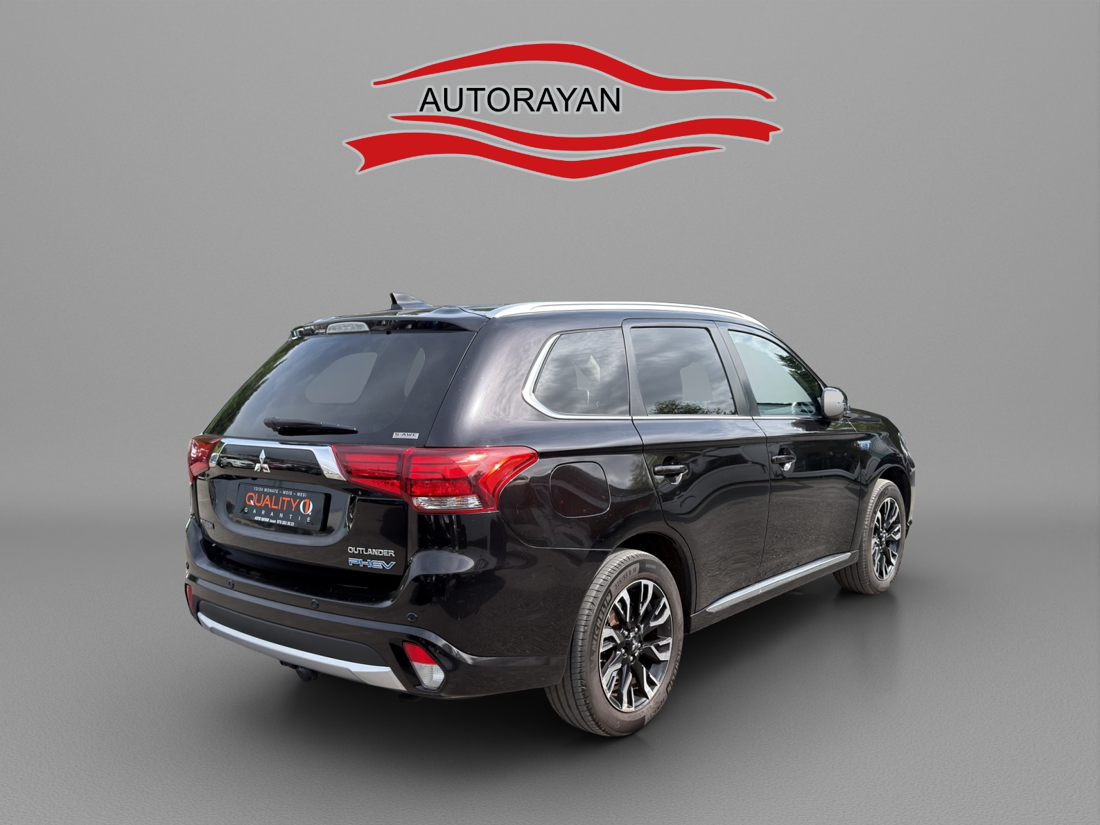 MITSUBISHI Outlander 2.0 PHEV 4WD Automatic-image-4