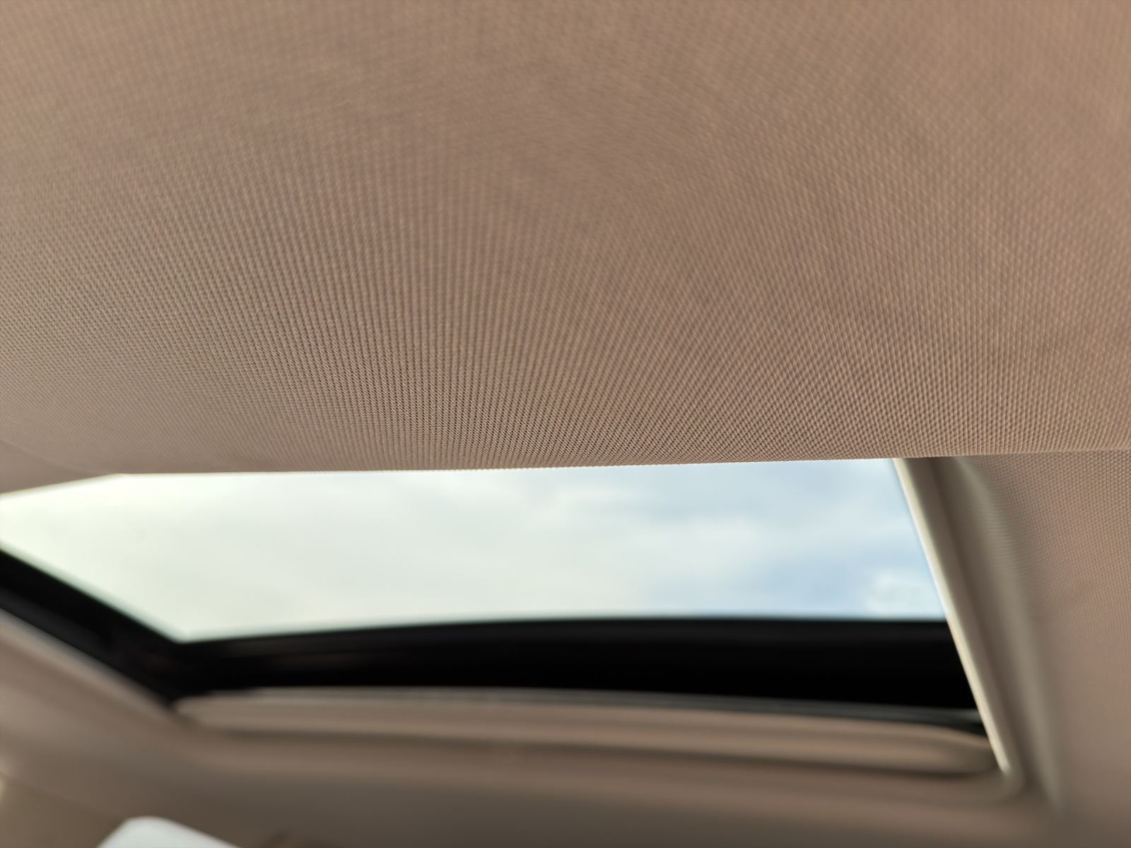 MITSUBISHI Outlander 2.0 PHEV 4WD Automatic-image-9