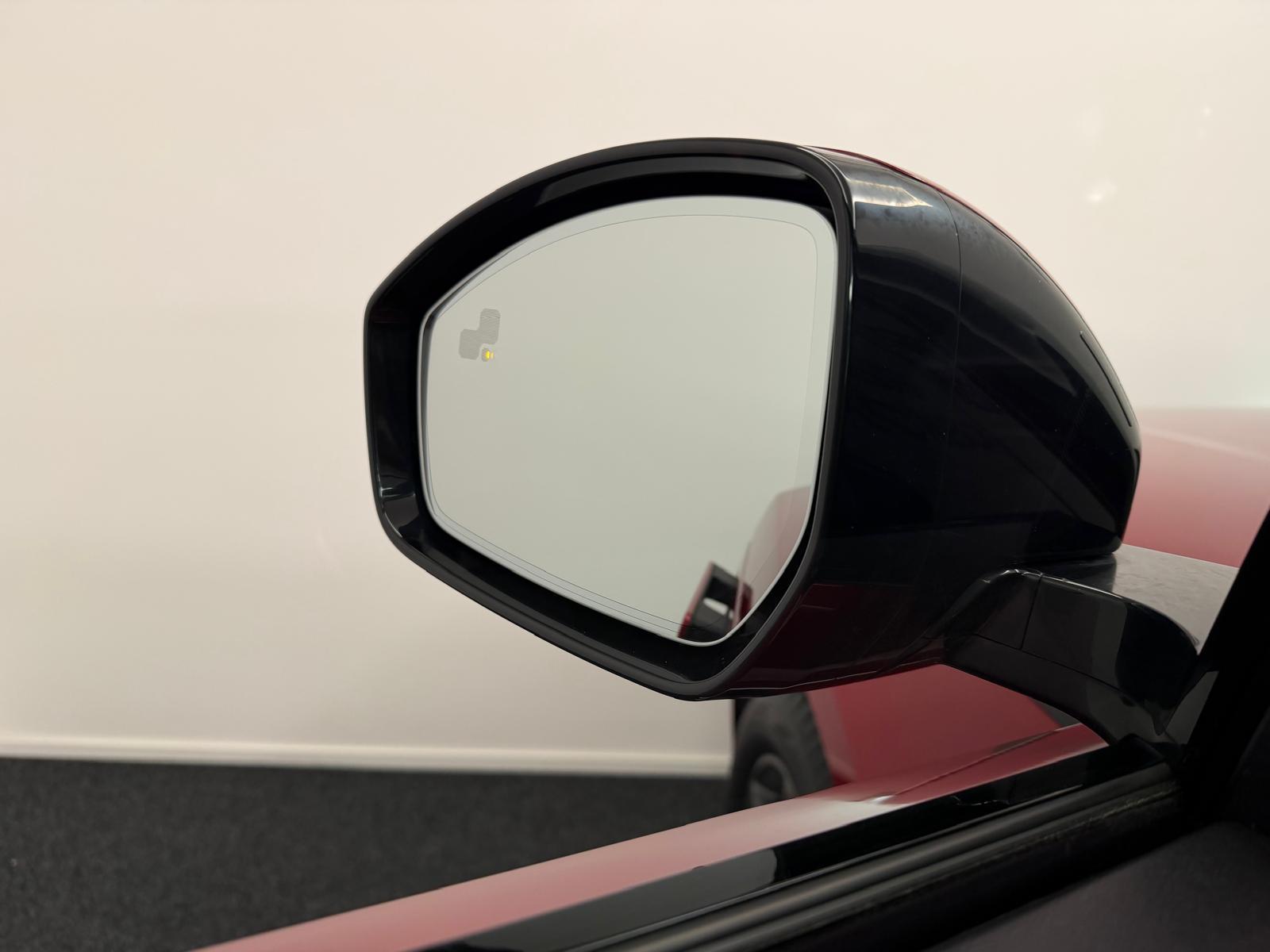 LAND ROVER Range Rover Velar 2.0 T S-image-17